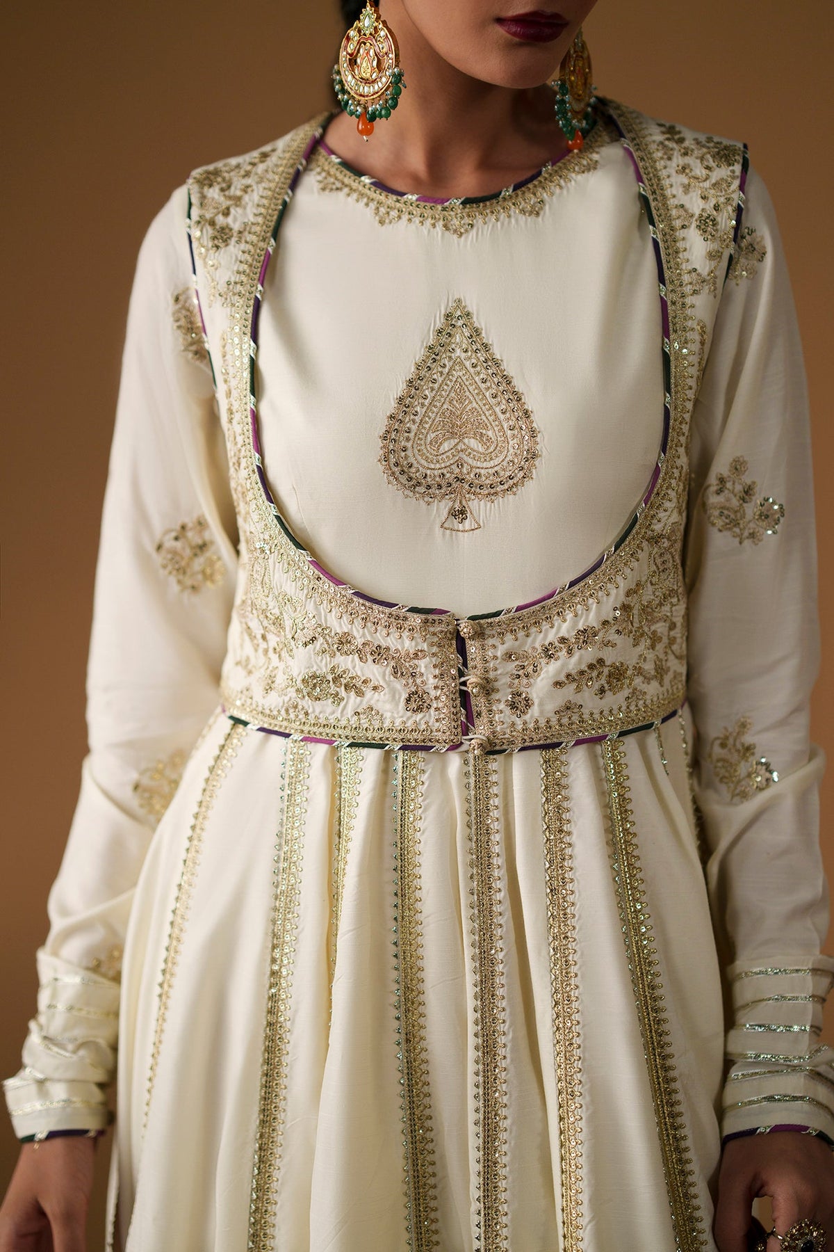 EMBROIDERED SUIT (E1237-104-002)