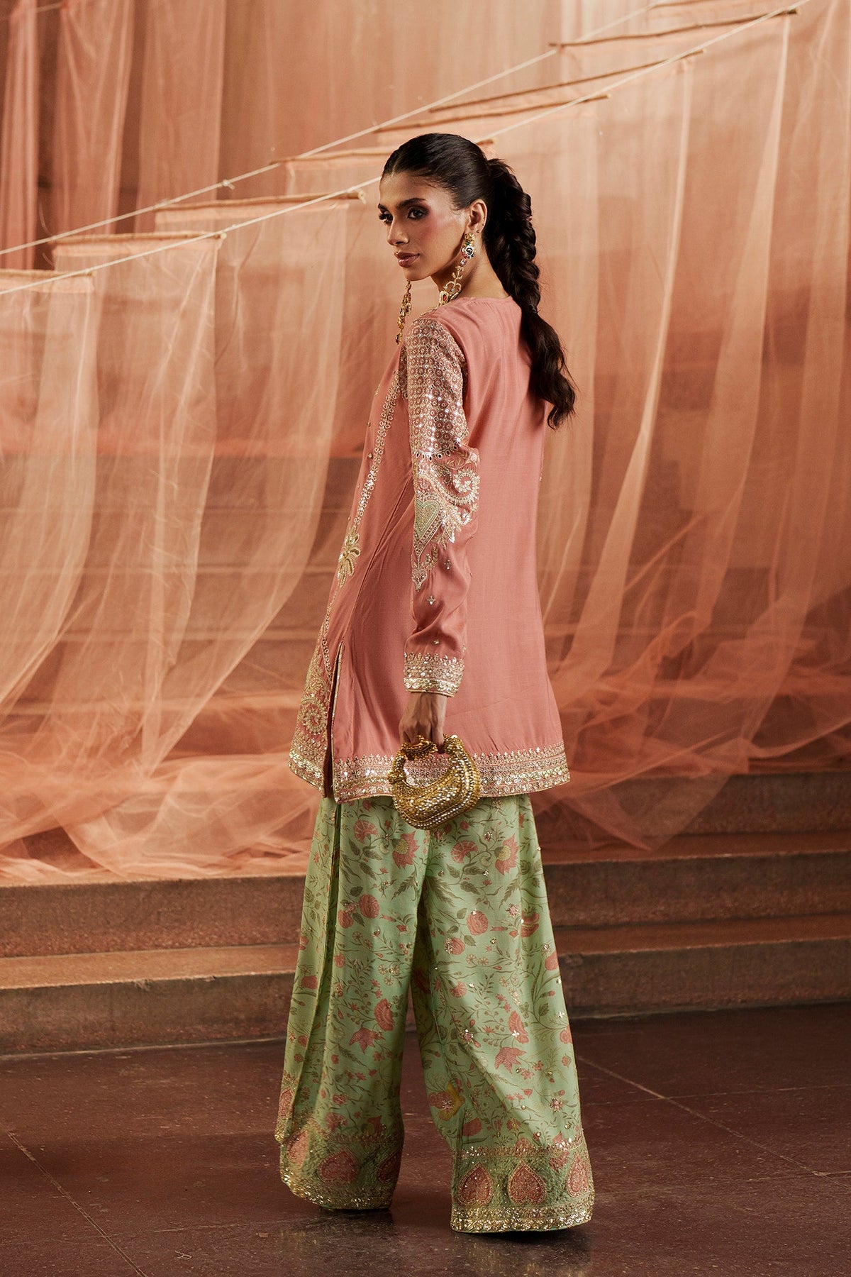 EMBROIDERED SUIT (E1242/104/423)