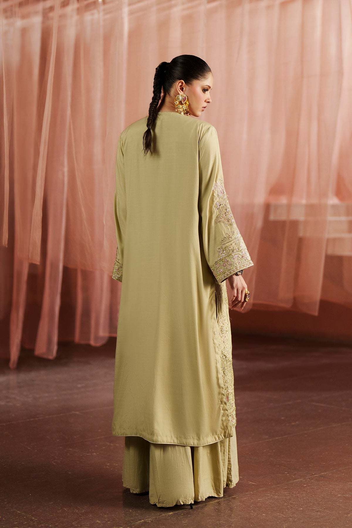 EMBROIDERED SUIT (E1258-104-006)