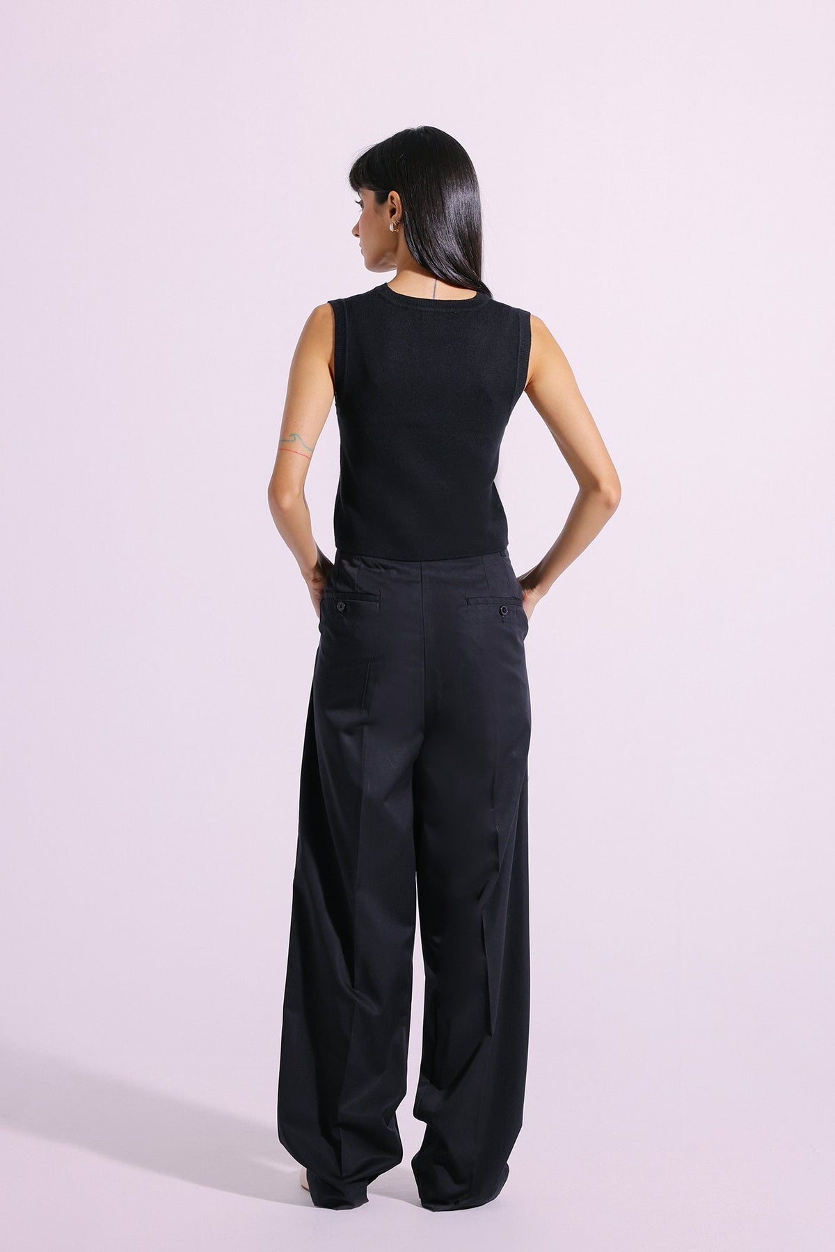 SLEEVELESS SWEATER (E1272/108/902)