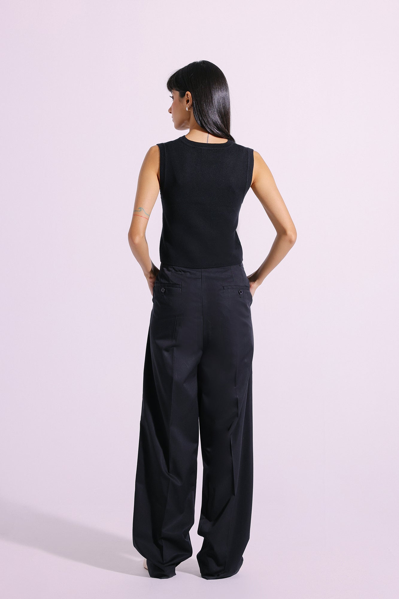 SLEEVELESS SWEATER (E1272/108/902)