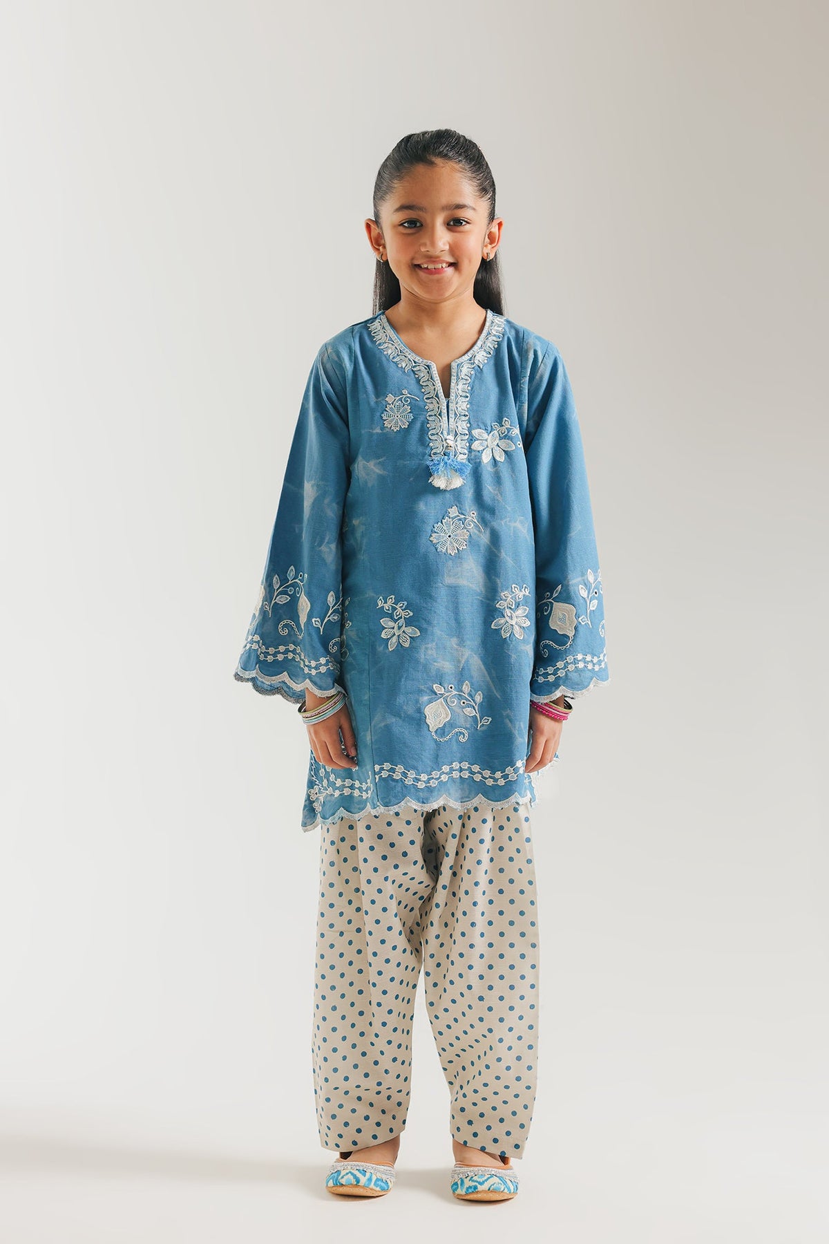EMBROIDERED SUIT (E1336/402/631 E1336/302/631)