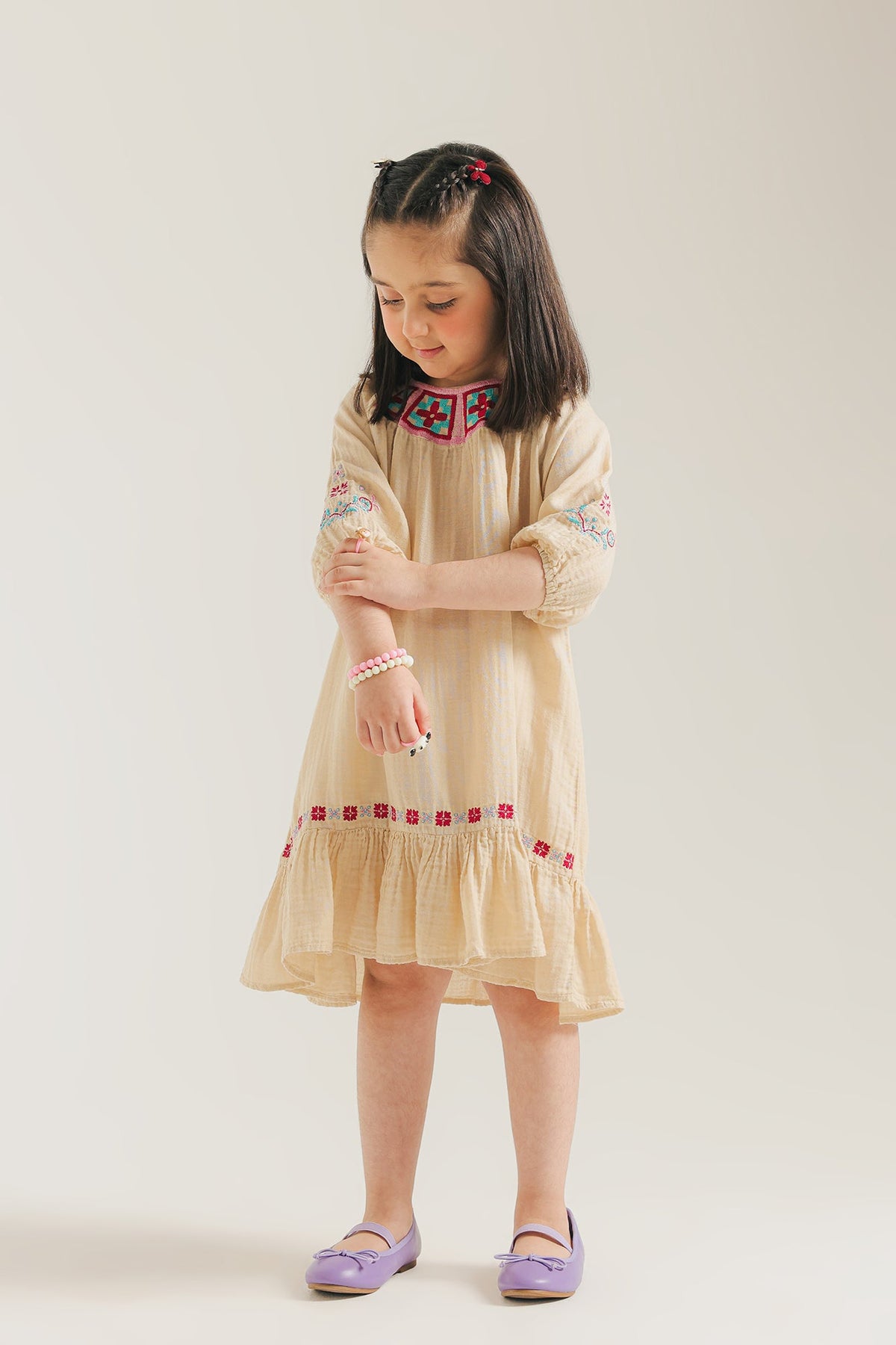 DRESS (E1422/301/003)