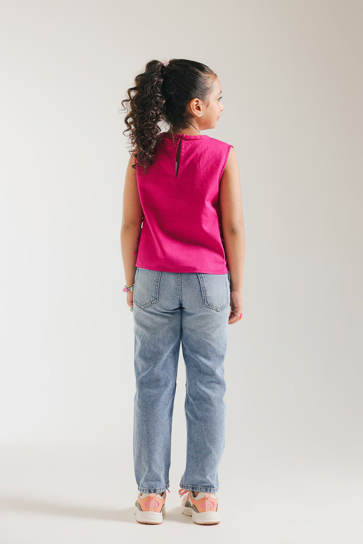 SLEEVELESS TOP (E1482/401/525)