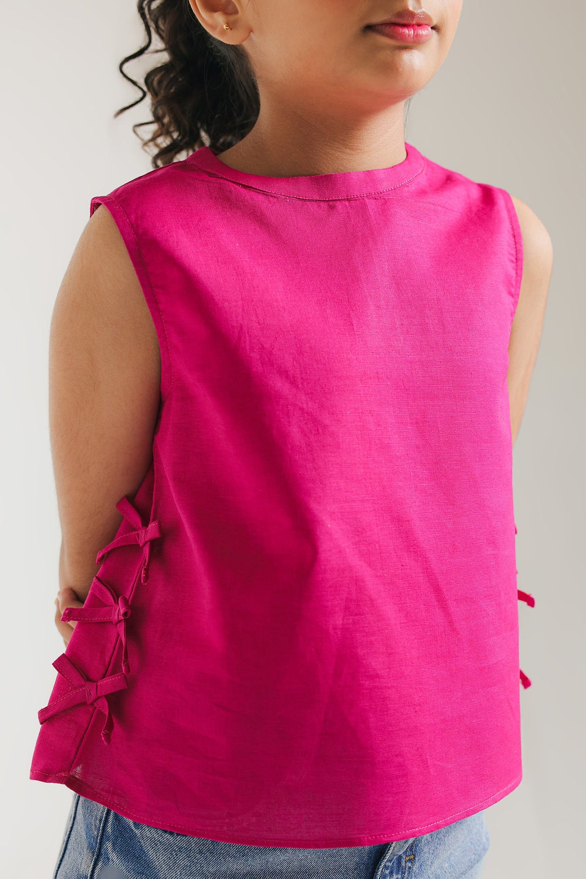 SLEEVELESS TOP (E1482/401/525)