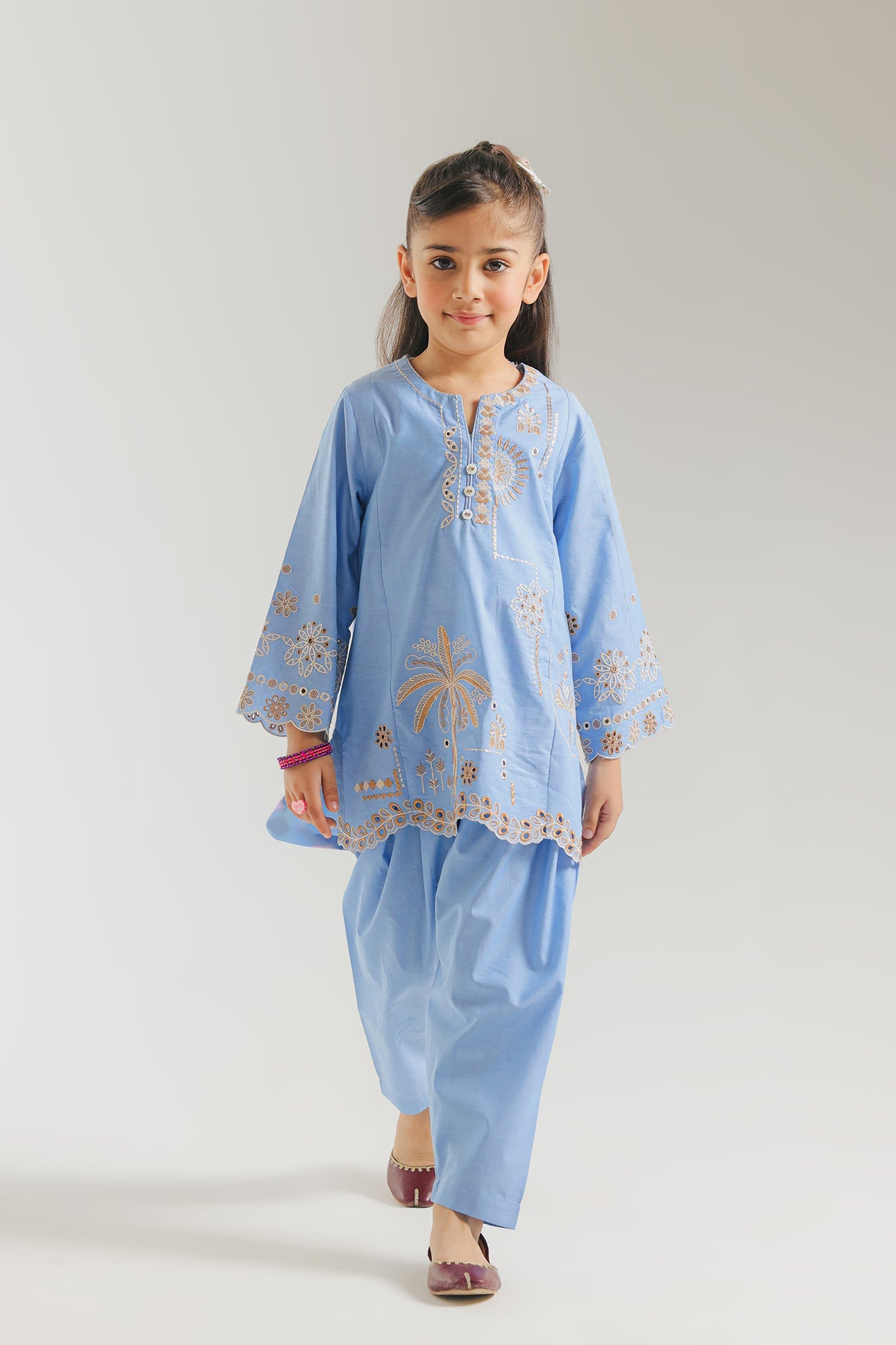 EMBROIDERED SUIT (E1507/402/631 E1507/302/631)