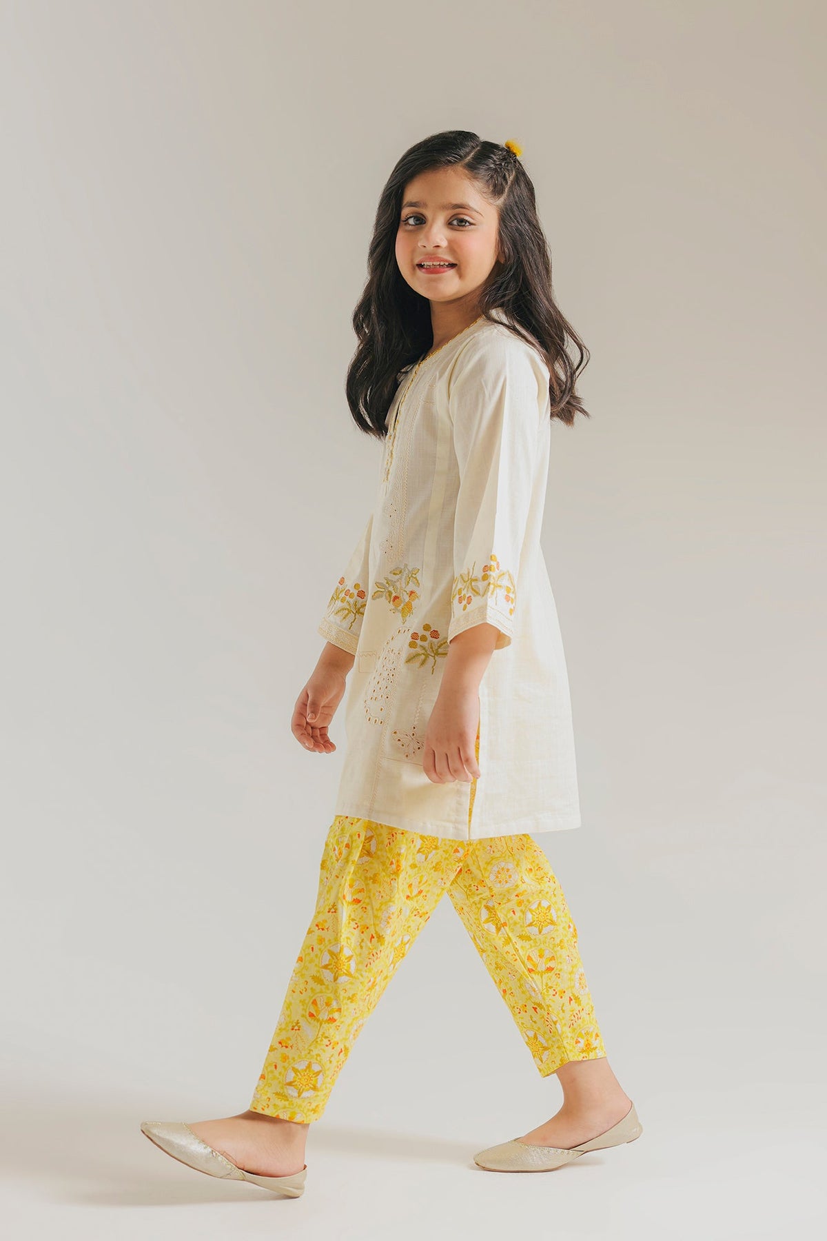 EMBROIDERED SUIT (E1514/402/005 E1514/302/005)