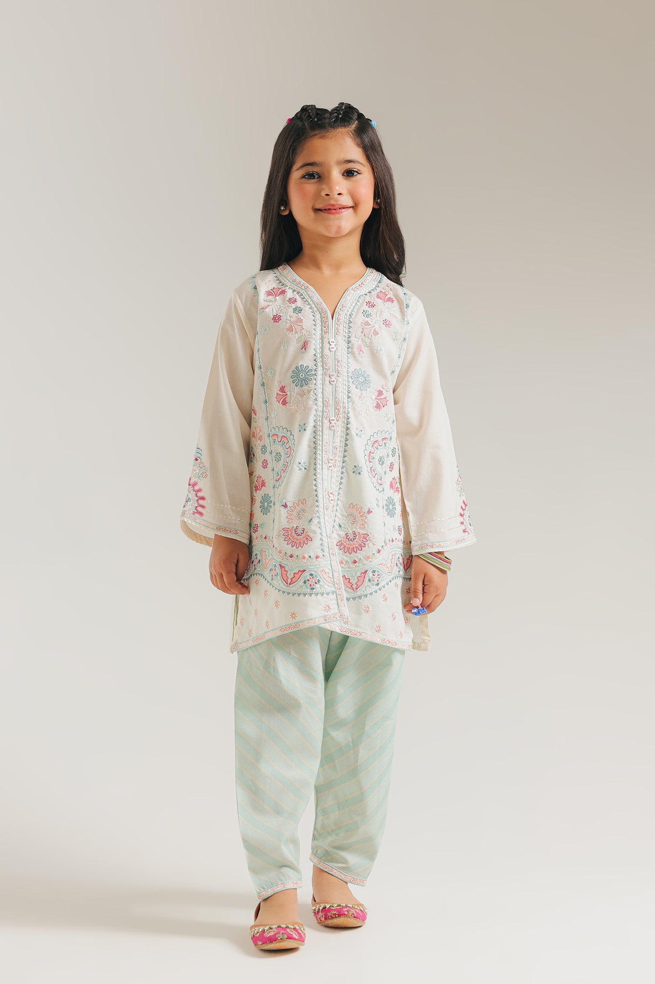 EMBROIDERED SUIT (E1521/402/005 E1521/302/005)