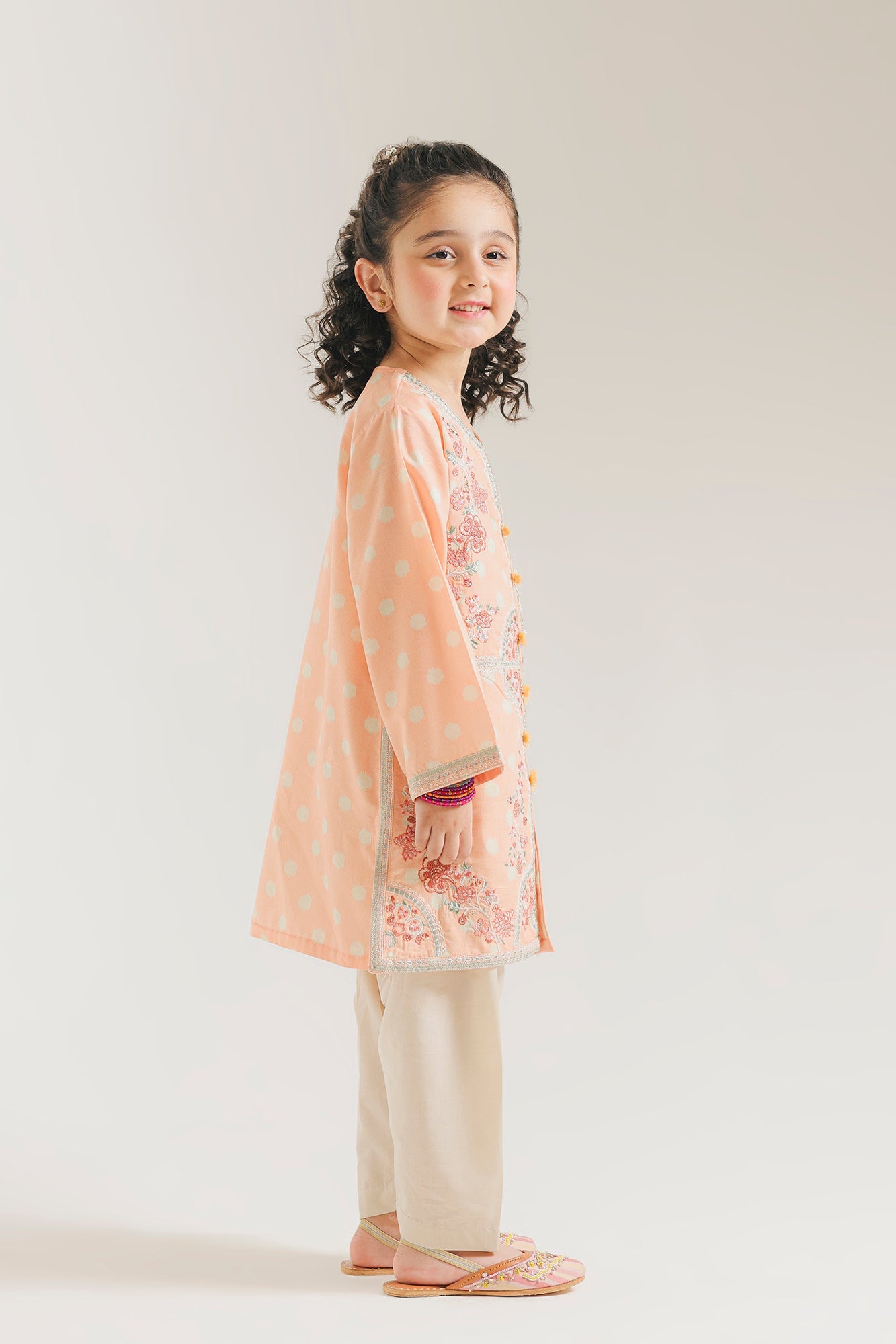 EMBROIDERED SUIT (E1525/402/214 E1525/302/214)