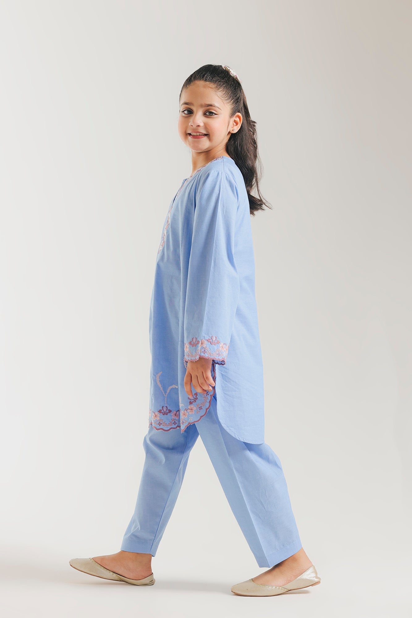 https://cdn.shopify.com/s/files/1/2290/7917/files/E1528-402-636_3.jpg?v=1770185067