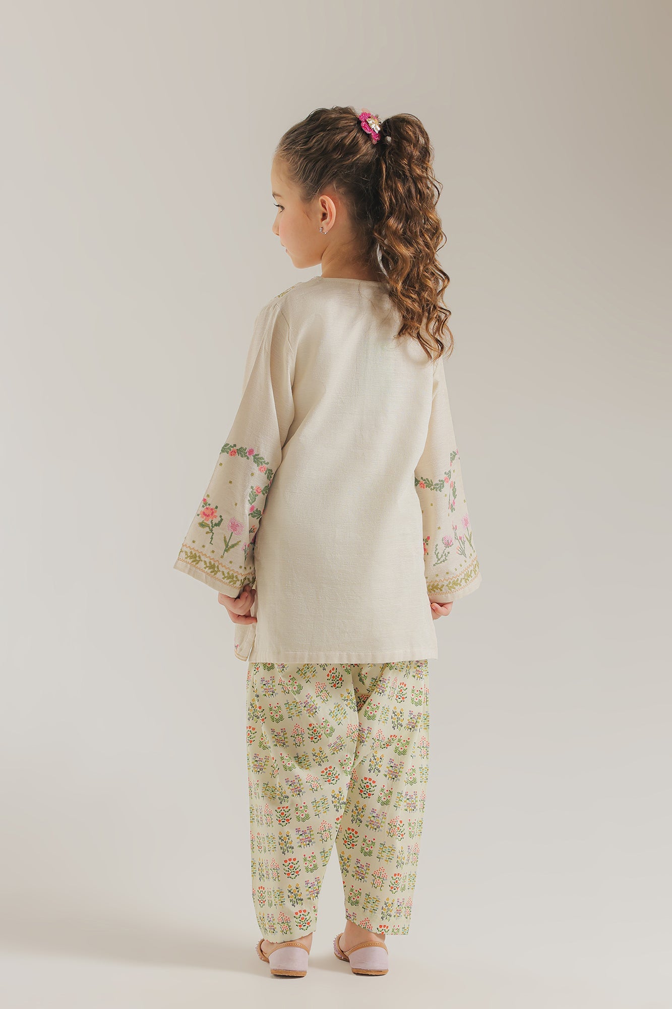 EMBROIDERED SUIT (E1539/402/003 E1539/302/003)
