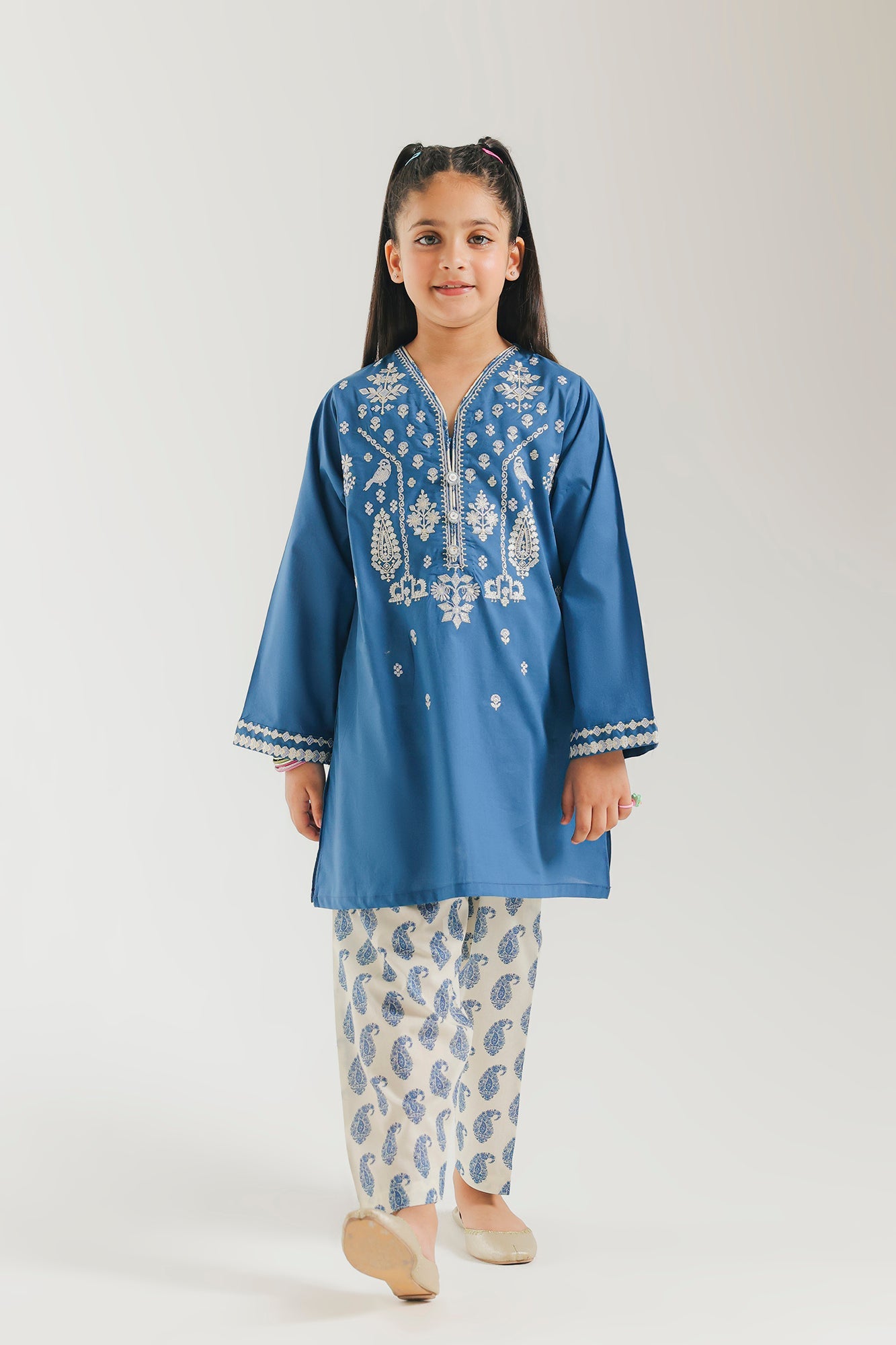 EMBROIDERED SUIT (E1552/402/606 E1552/302/606)