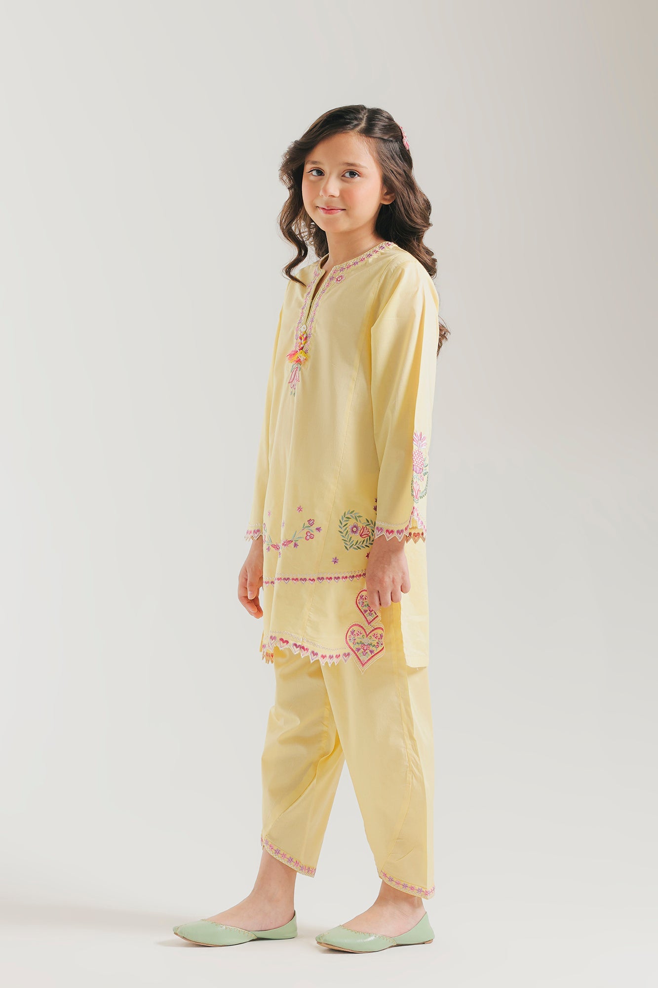 EMBROIDERED SUIT (E1562/402/226 E1562/302/226)