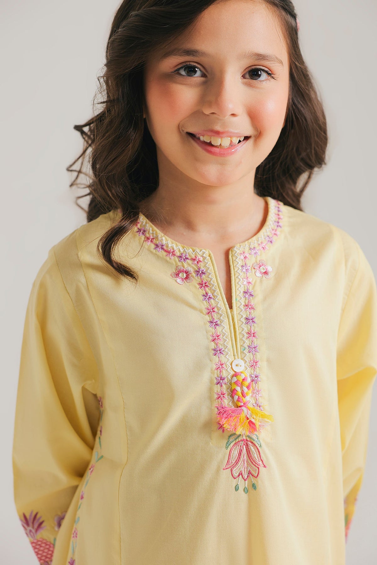 EMBROIDERED SUIT (E1562/402/226 E1562/302/226)