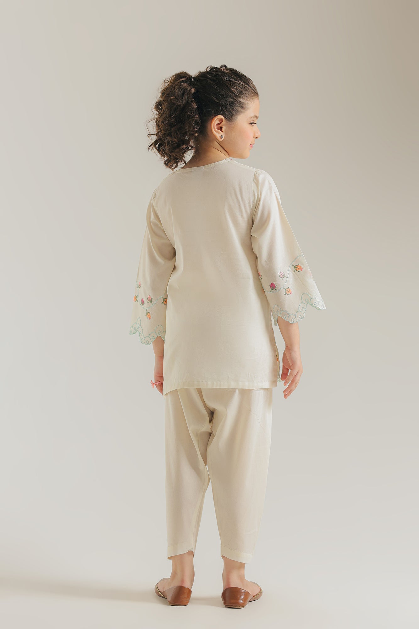 EMBROIDERED SUIT (E1563/402/004 E1563/302/004)