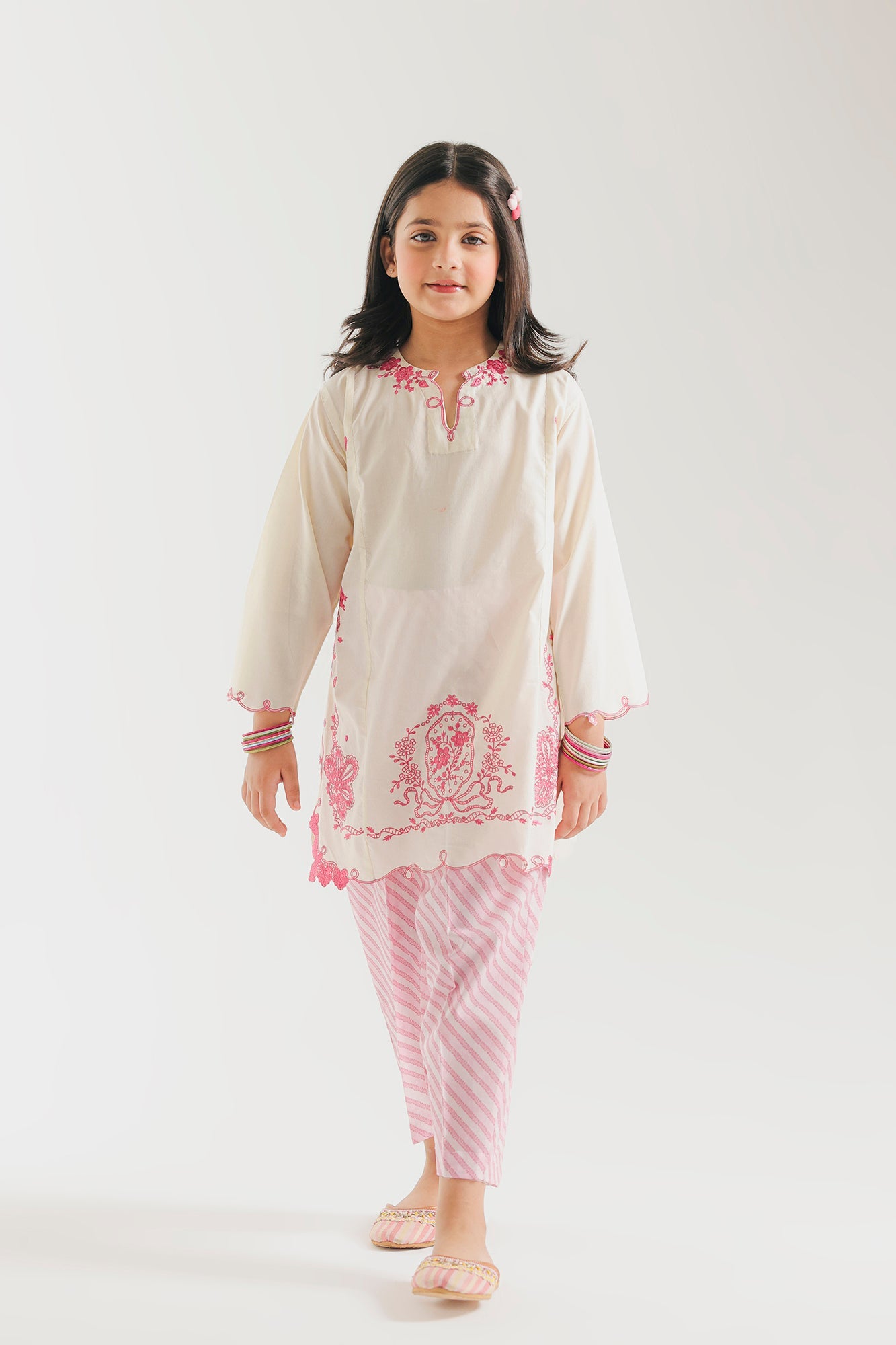 EMBROIDERED SUIT (E1574/402/004 E1574/302/004)