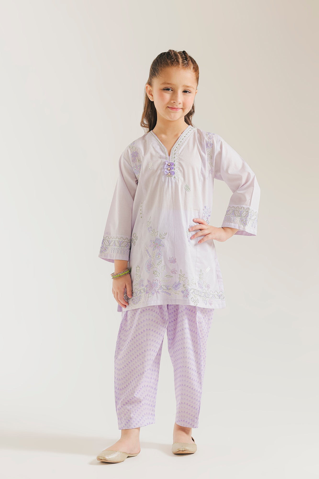 EMBROIDERED SUIT (E1580/402/515 E1580/302/515)
