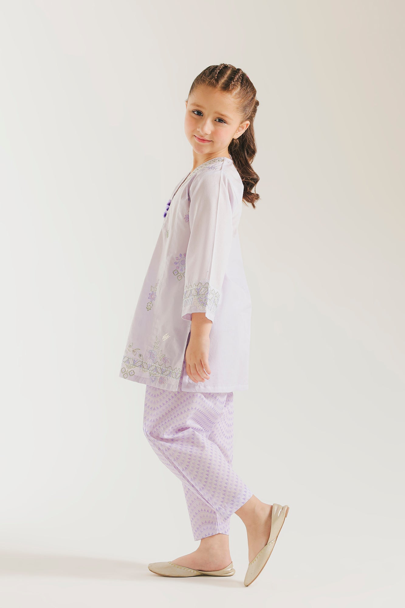 EMBROIDERED SUIT (E1580/402/515 E1580/302/515)