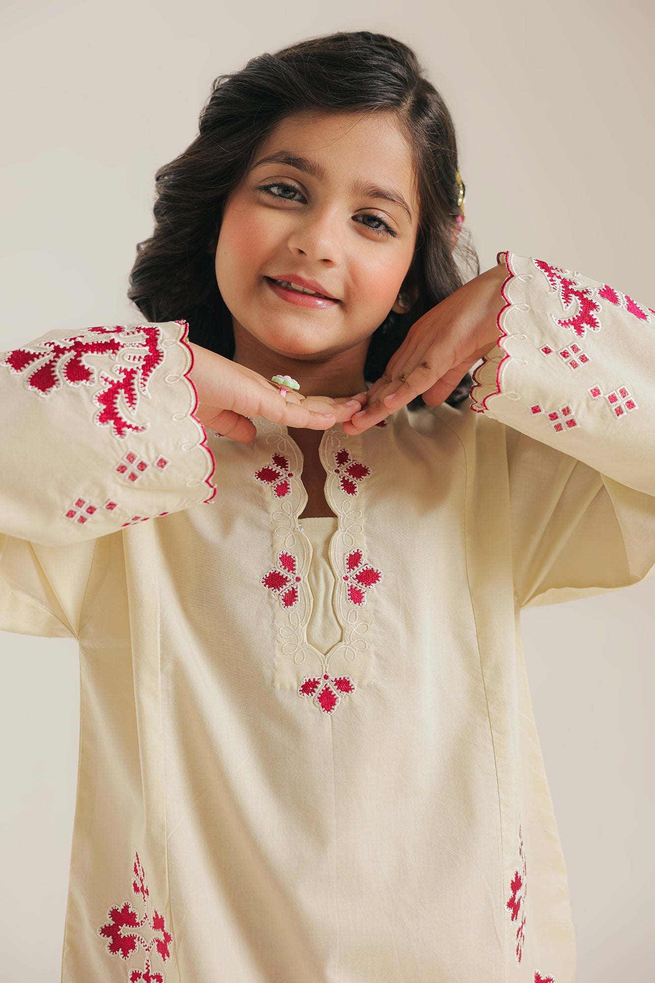 EMBROIDERED SUIT (E1604/402/110 E1604/302/110)