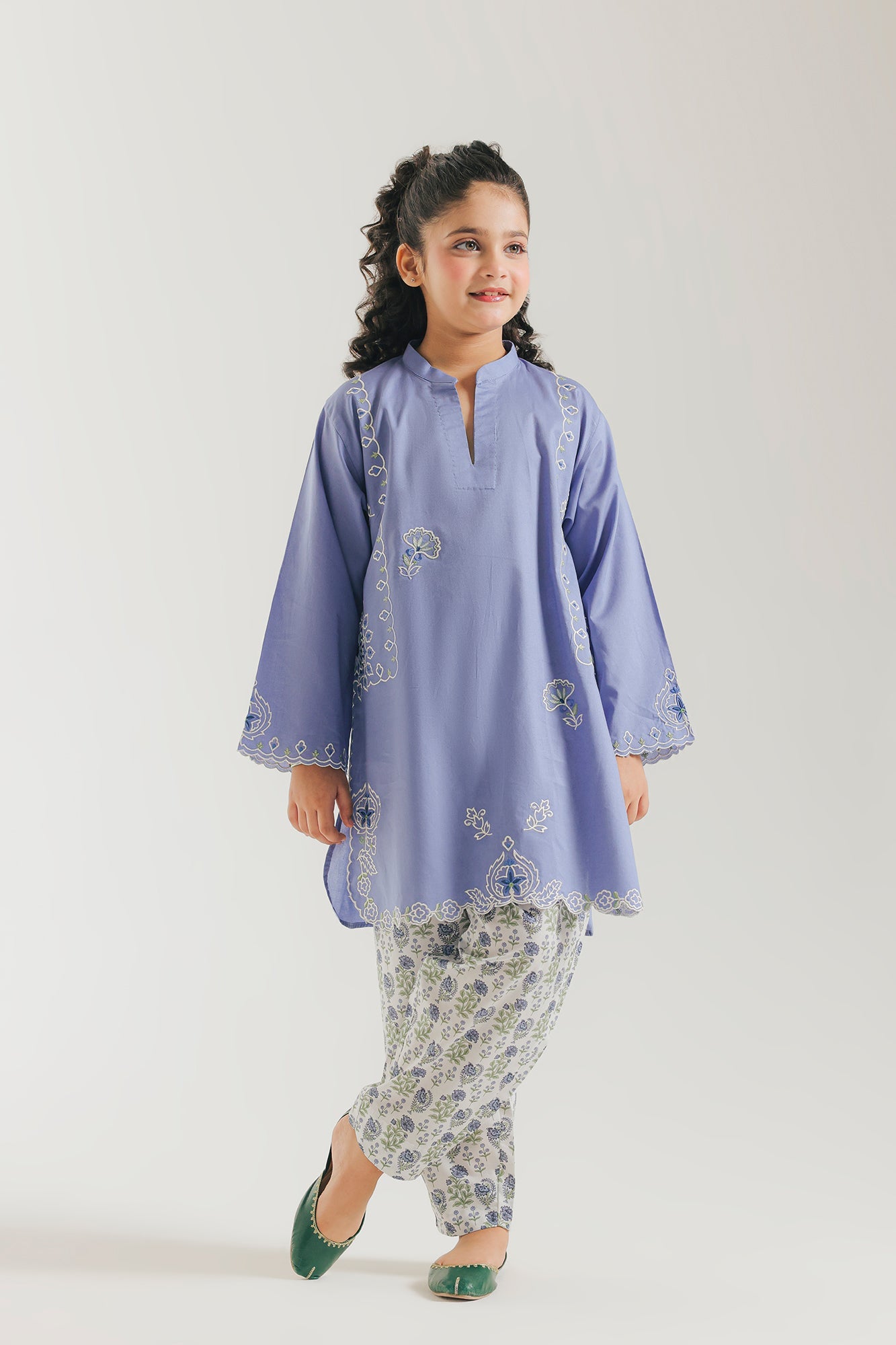 EMBROIDERED SUIT (E1624/402/630 E1624/302/630)
