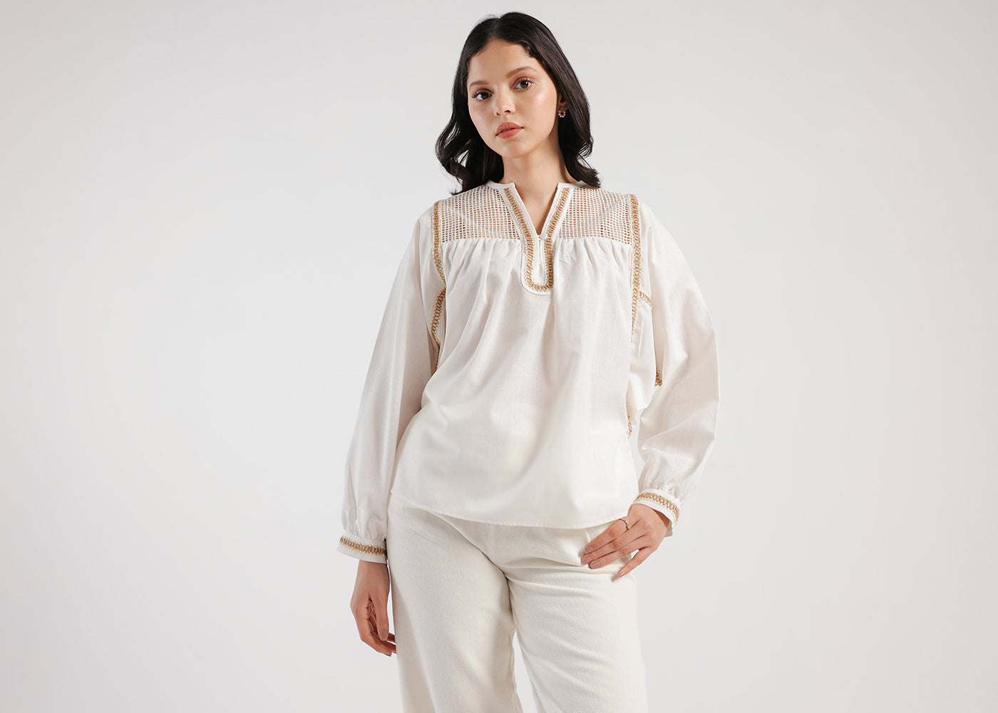 EMBROIDERED TOP (E1691/108/002)