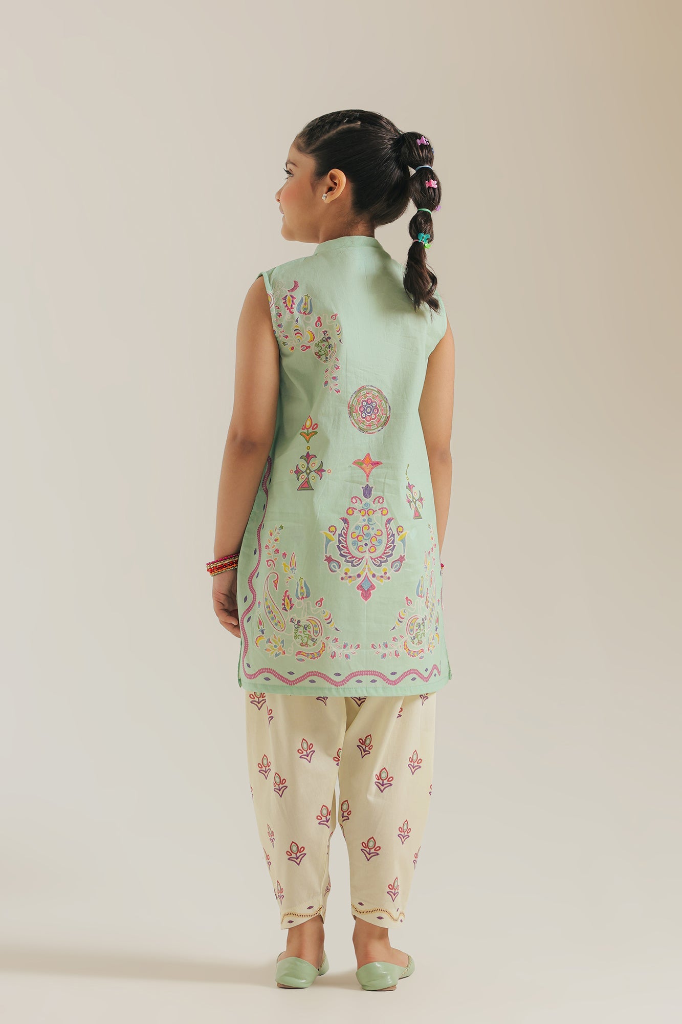 EMBROIDERED SUIT (E1710/402/721 E1710/302/721)
