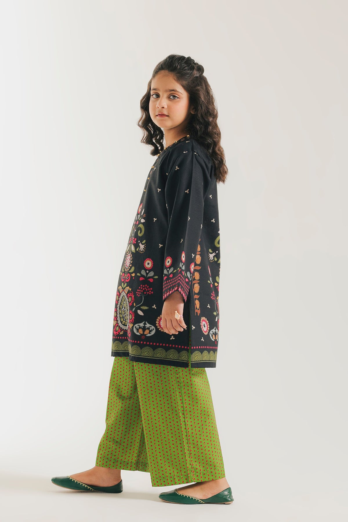 EMBROIDERED SUIT (E1808-402-902 E1808-302-902)
