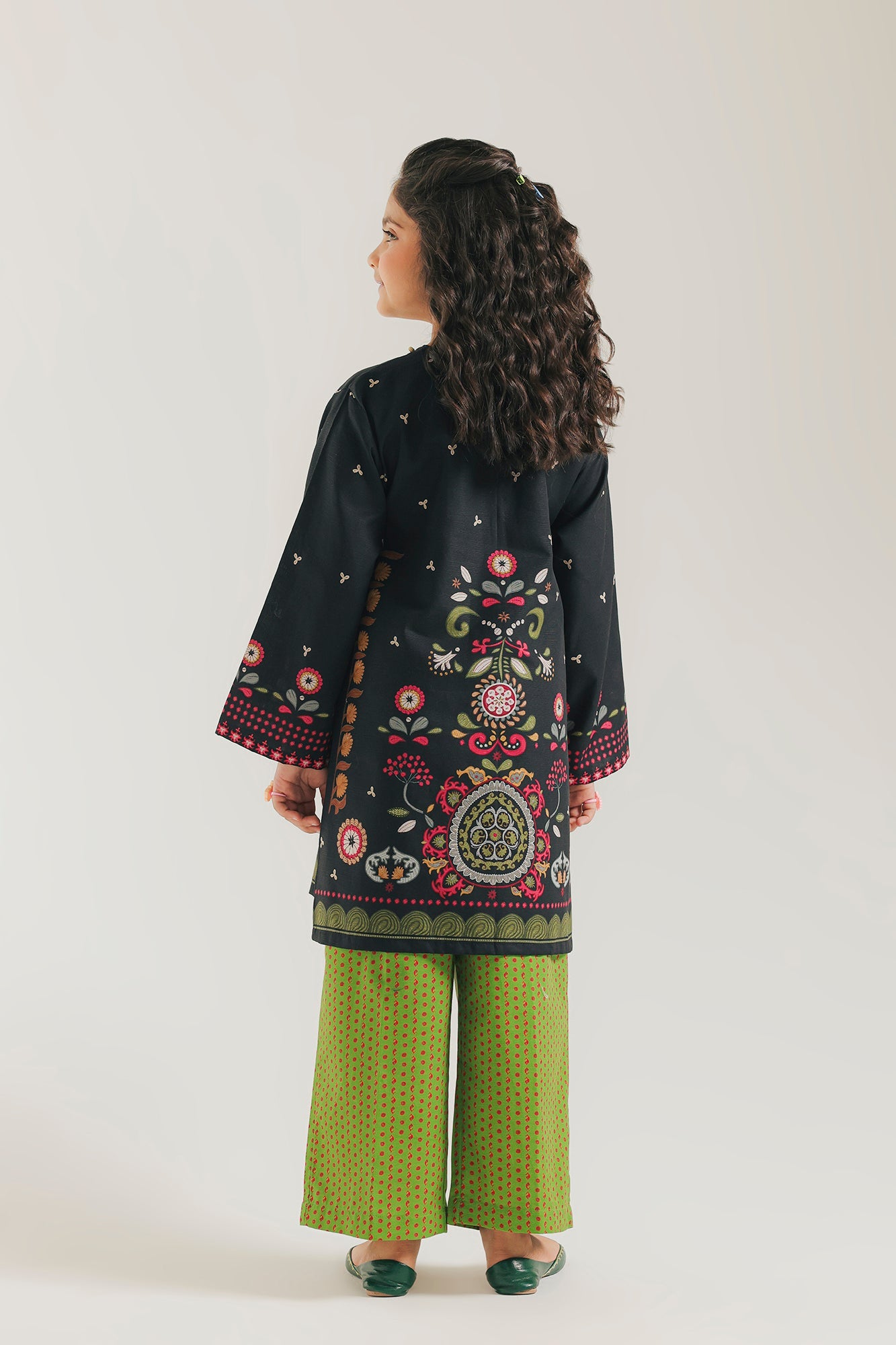 EMBROIDERED SUIT (E1808-402-902 E1808-302-902)