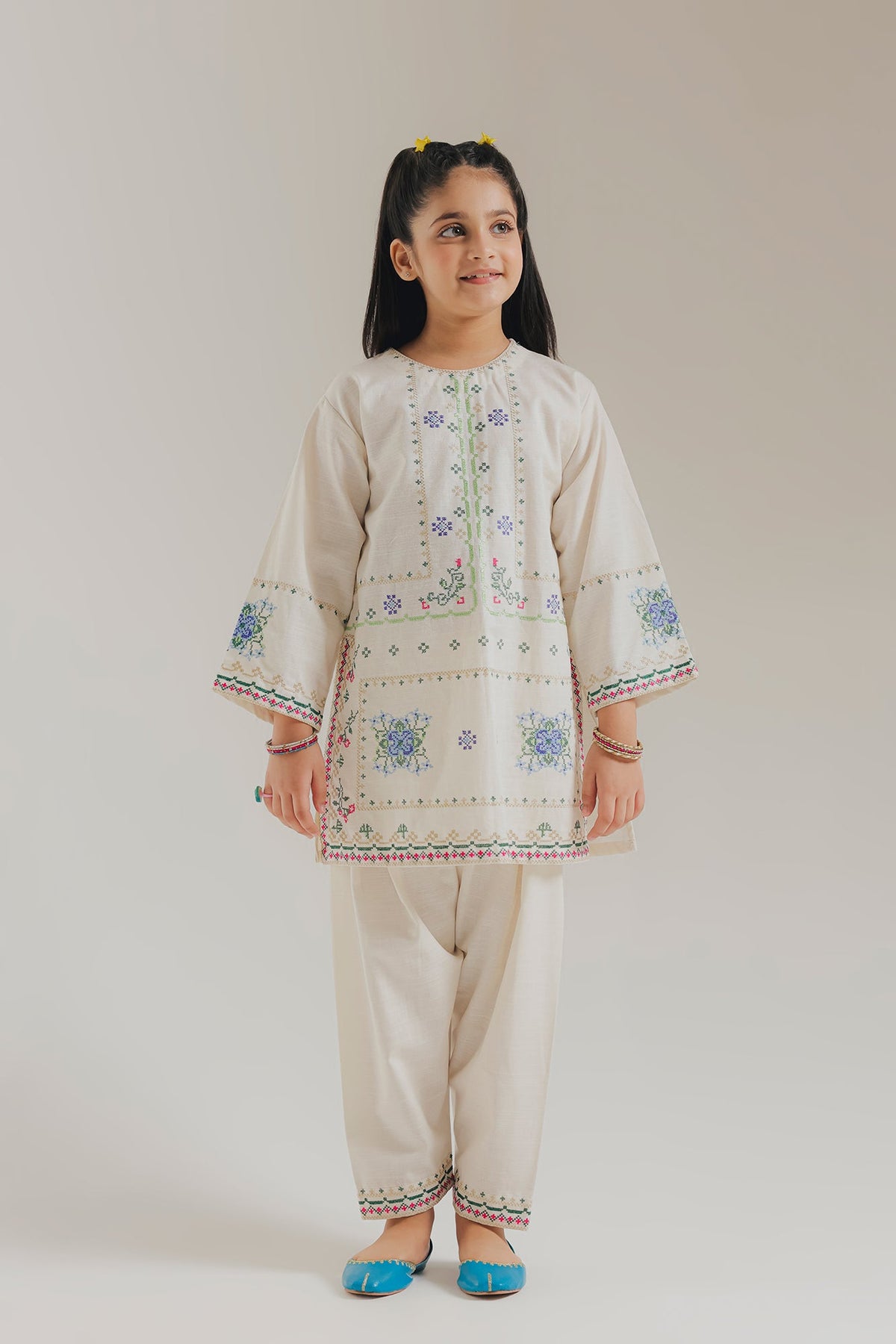 EMBROIDERED SUIT (E1814-402-002 E1814-302-002)