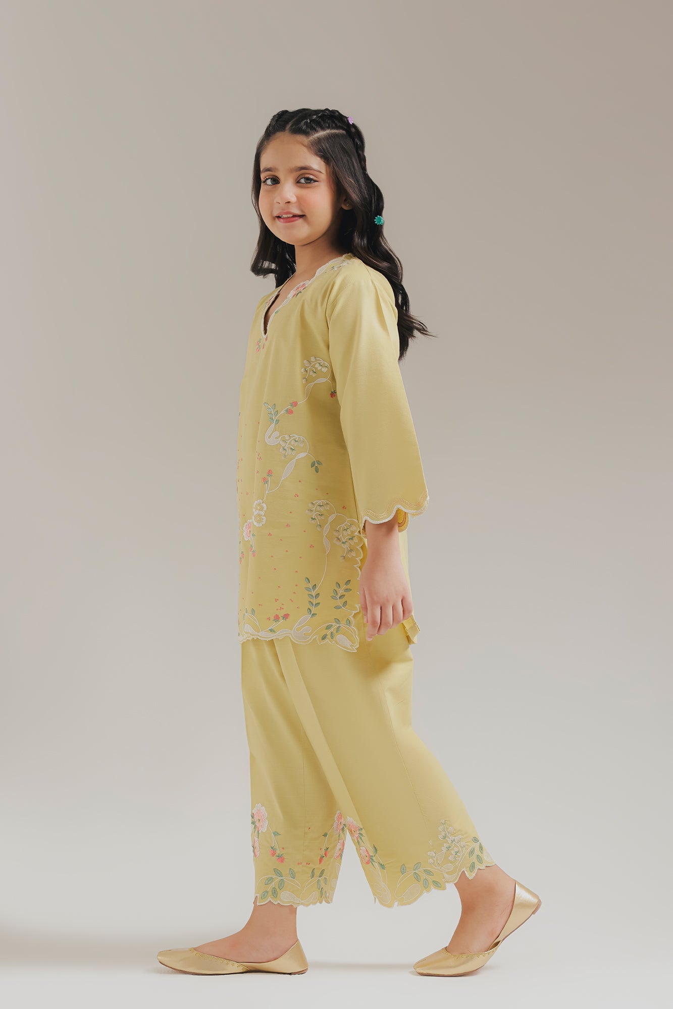 EMBROIDERED SUIT (E1815-402-112 E1815-302-112)