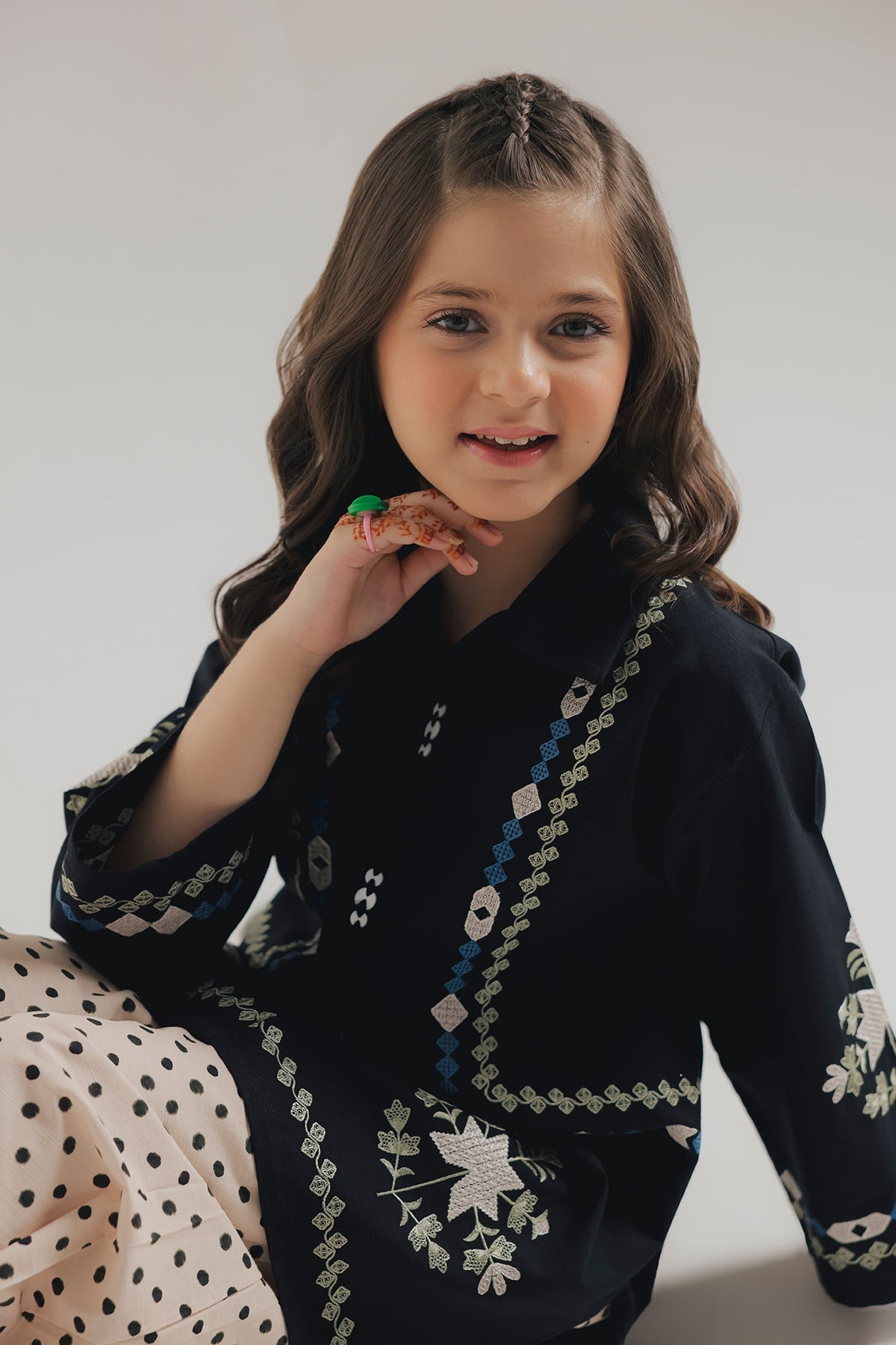 EMBROIDERED SUIT (E1818-402-902 E1818-302-902)