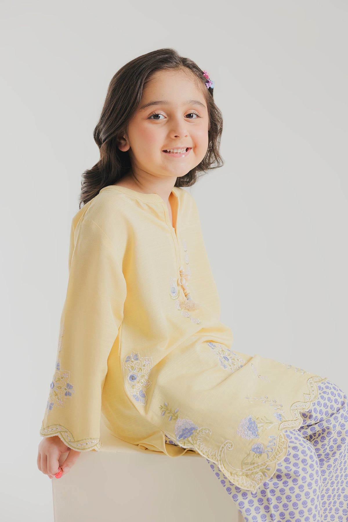 EMBROIDERED SUIT (E1824-402-115 E1824-302-115)