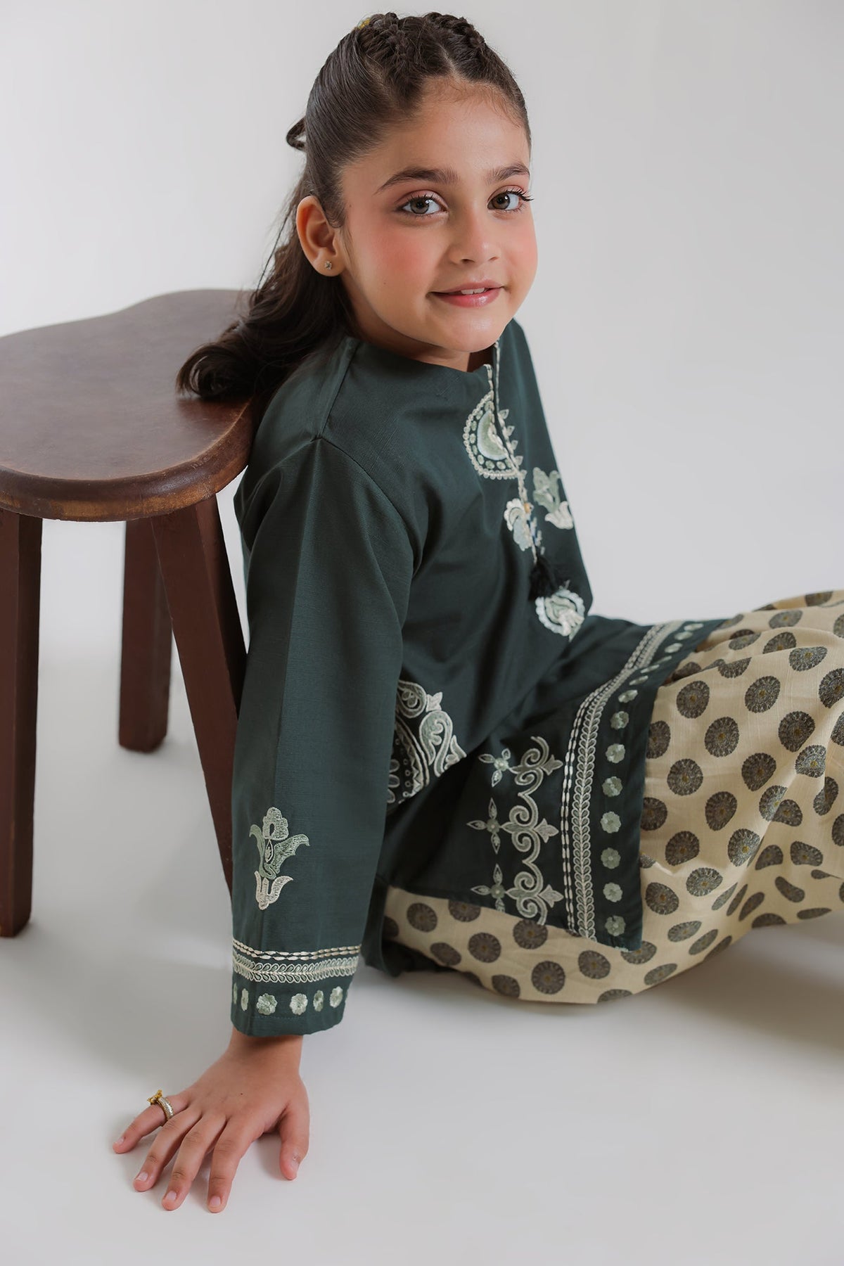 EMBROIDERED SUIT (E1862-402-711 E1862-302-711)