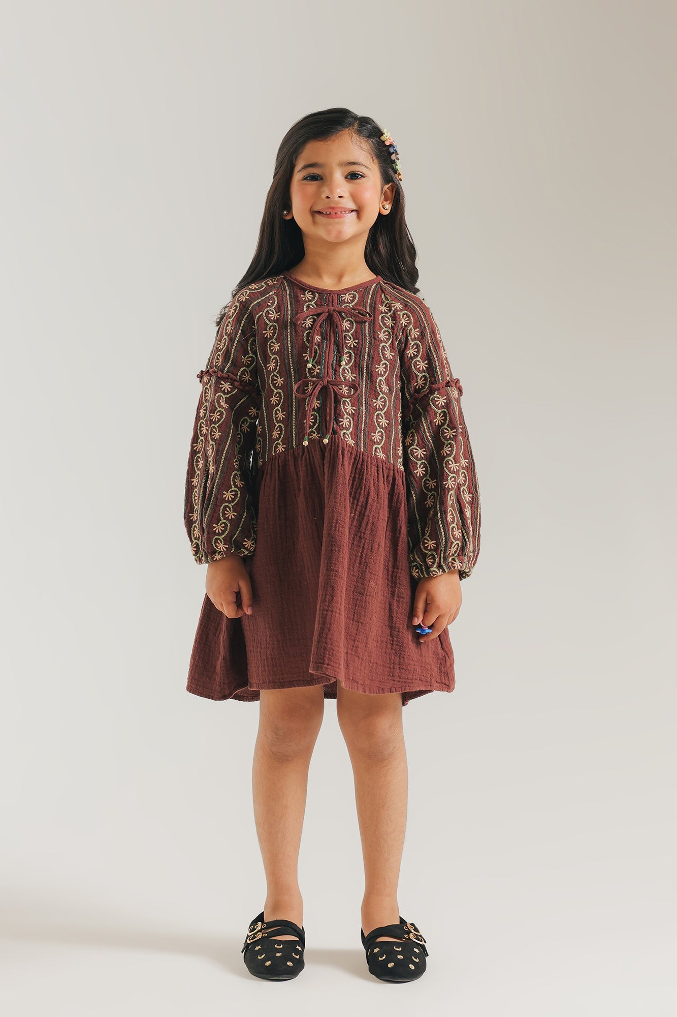DRESS (E1953/301/318)