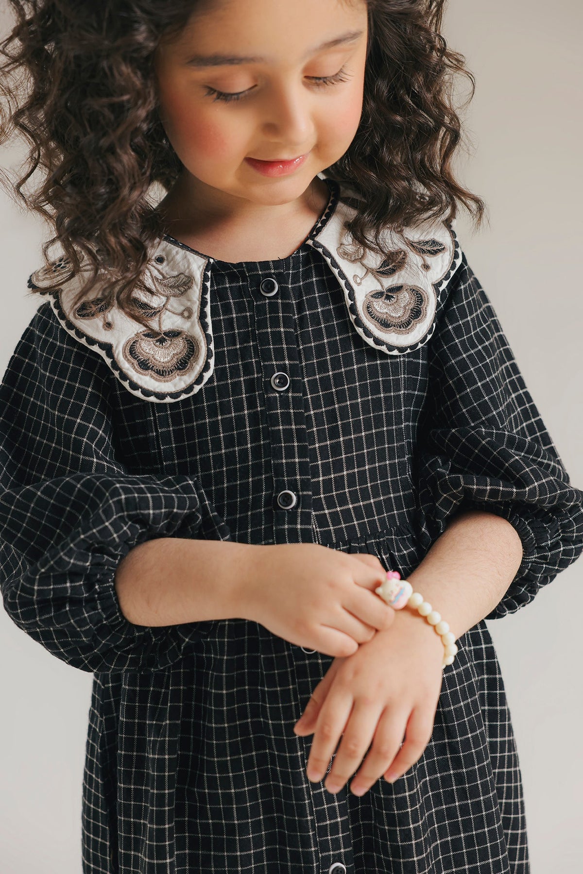 DRESS (E1988/401/001)