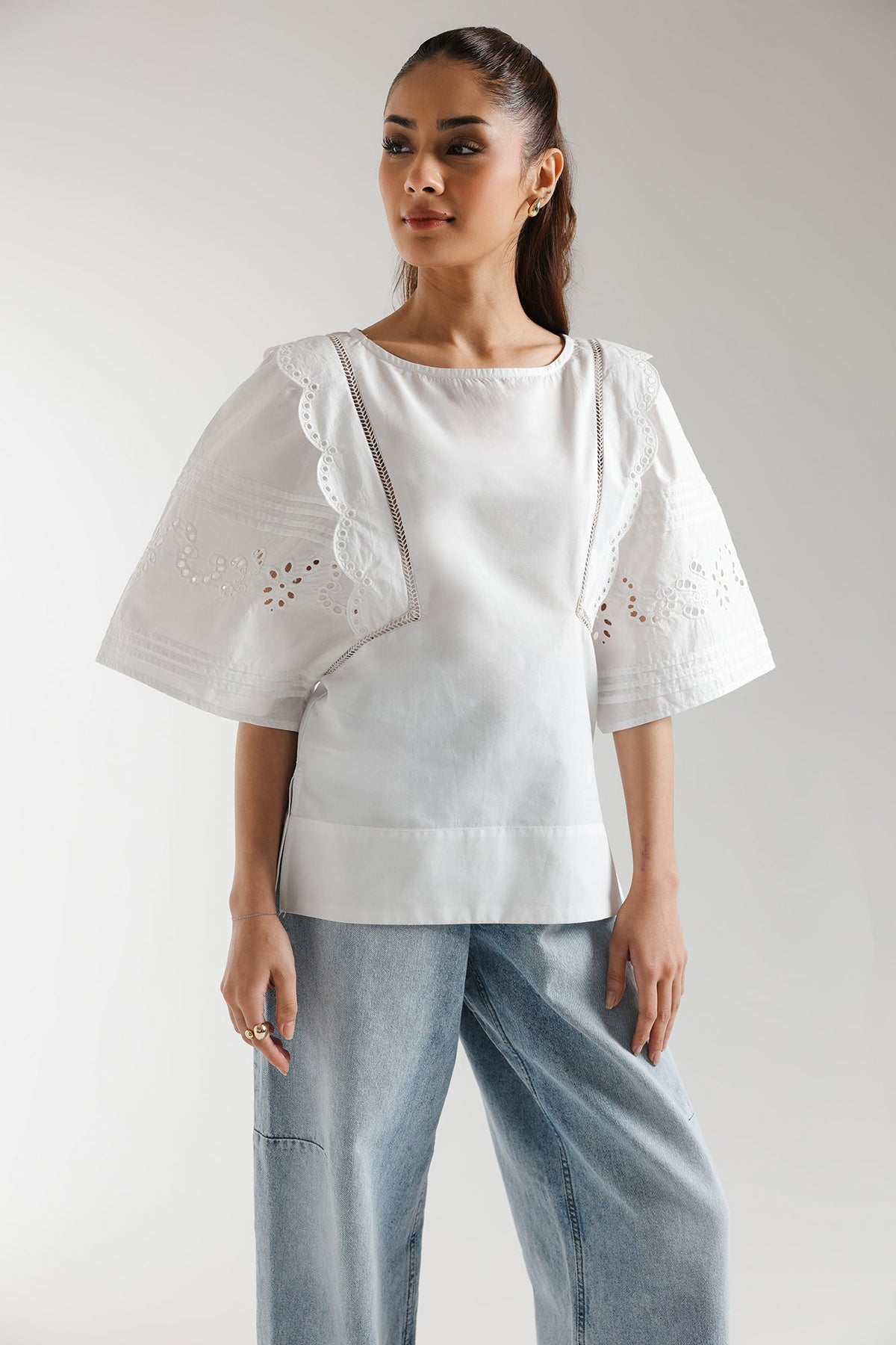 EMBROIDERED TOP (E2484/108/001)