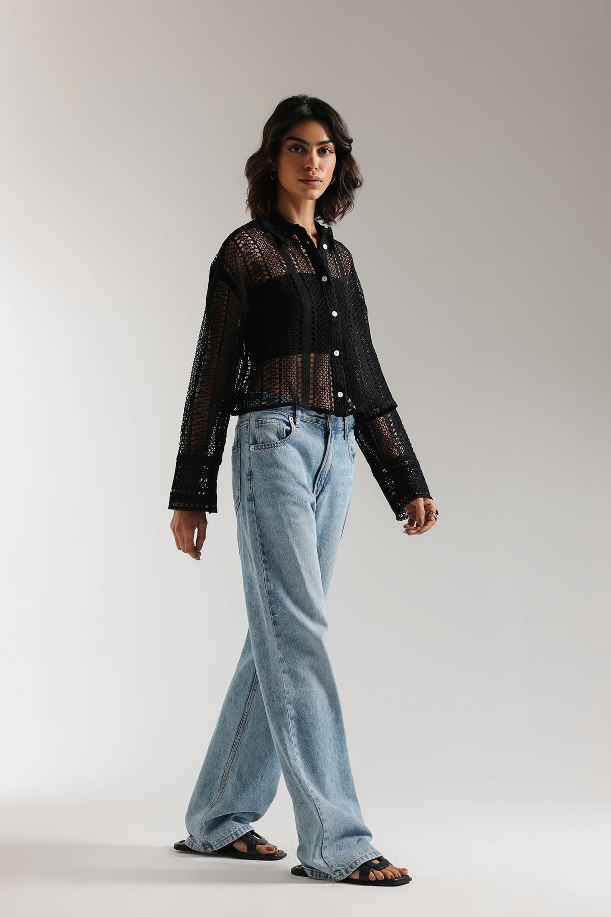 BUTTON DOWN CROPPED SHIRT (E2527/108/902)