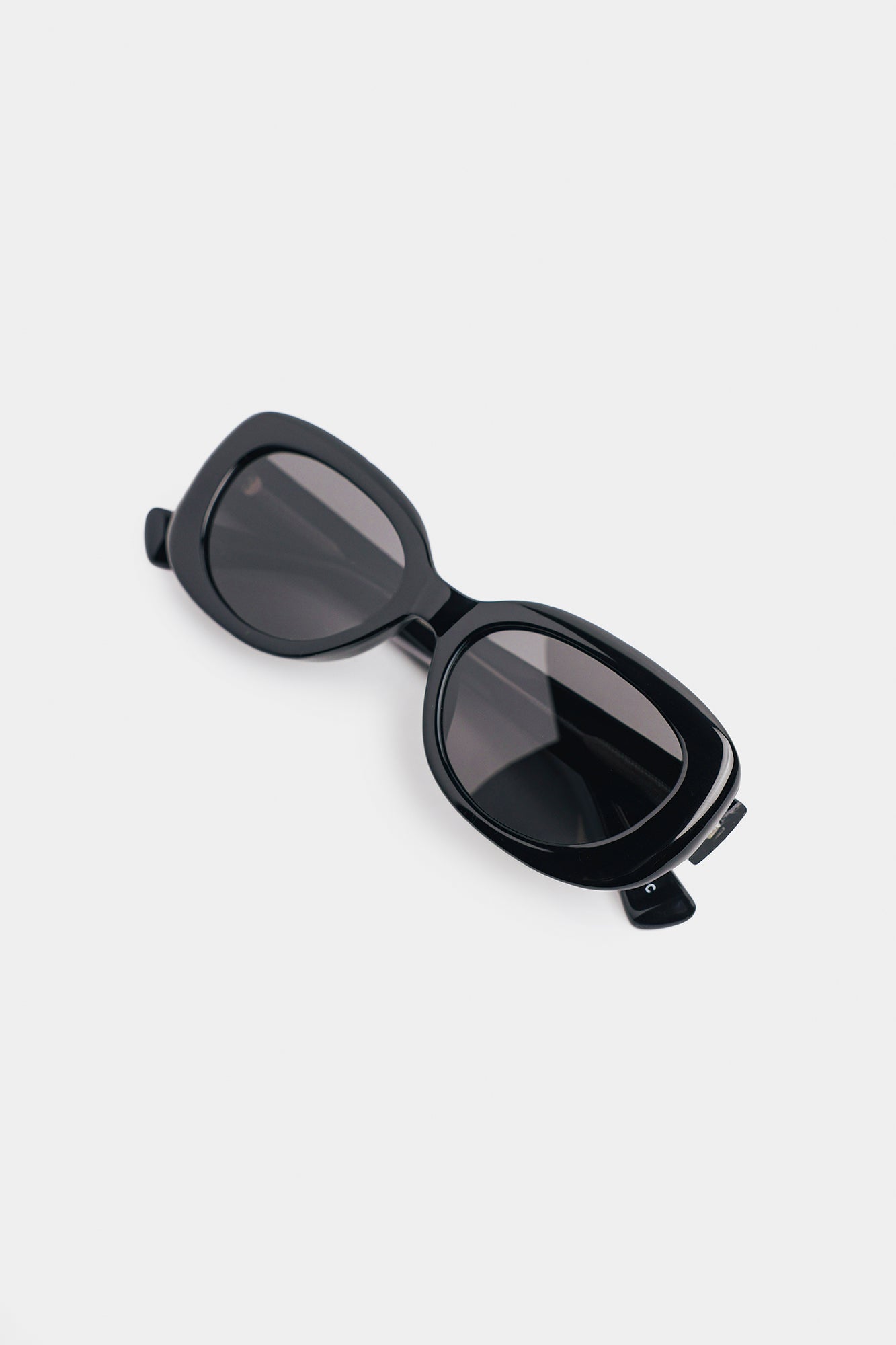SUNGLASSES (E2892/111/901)