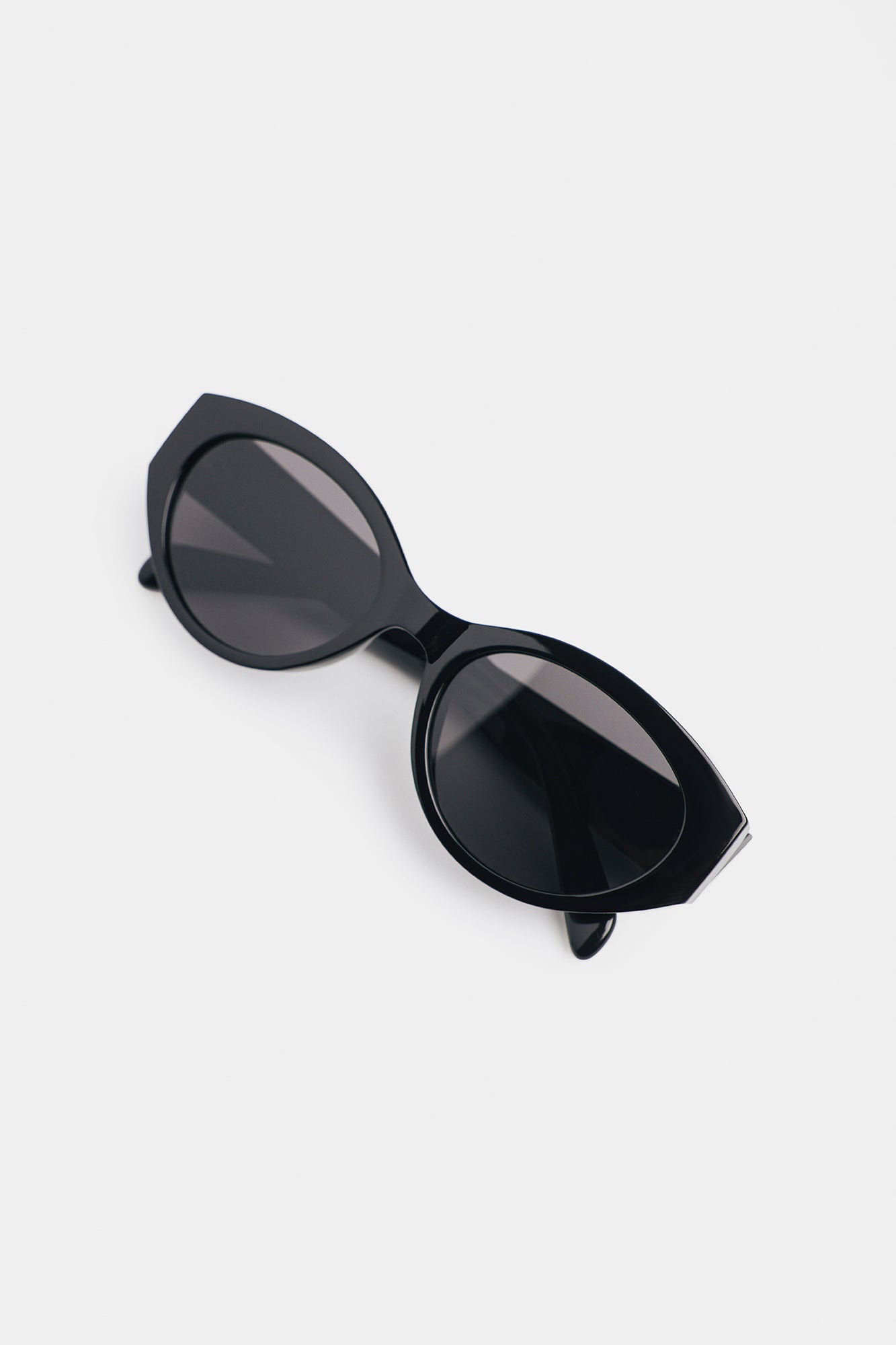 SUNGLASSES (E2894/111/901)