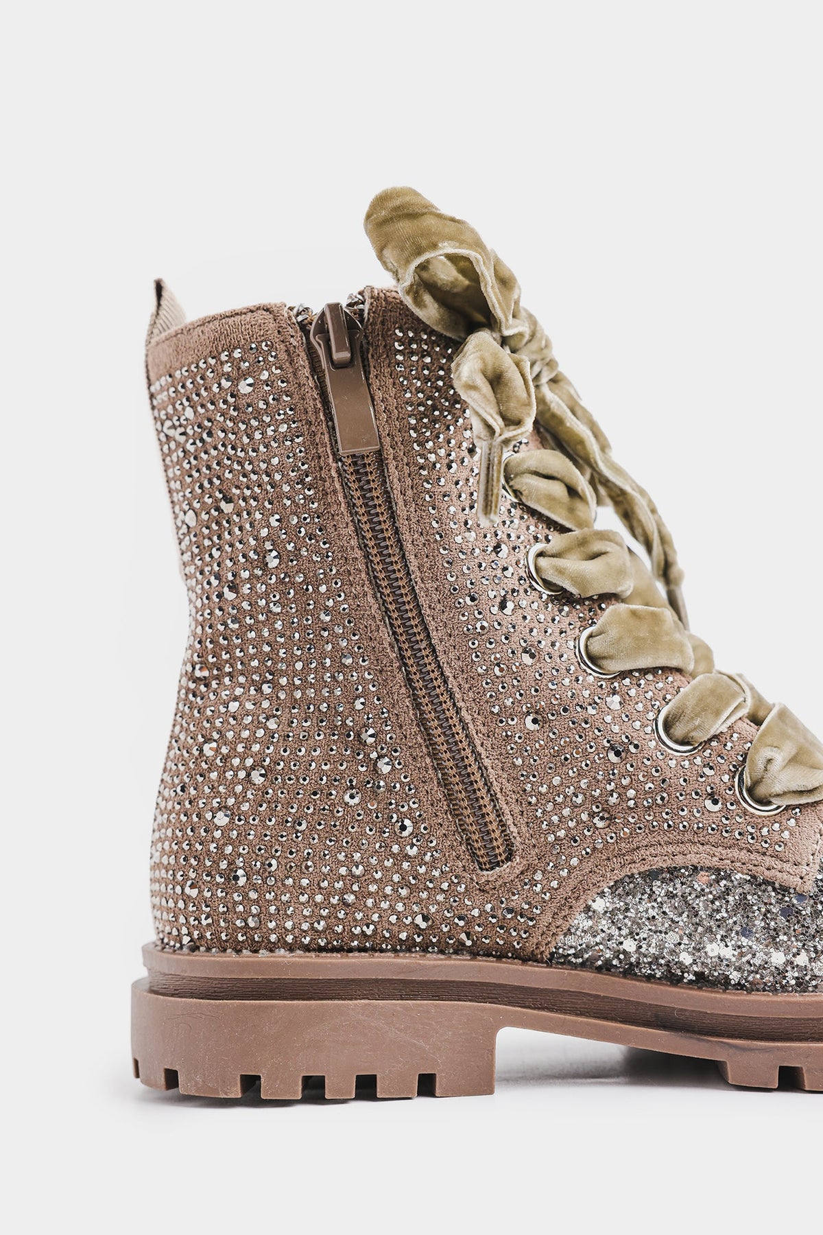 BOOT (E2938/409/801)