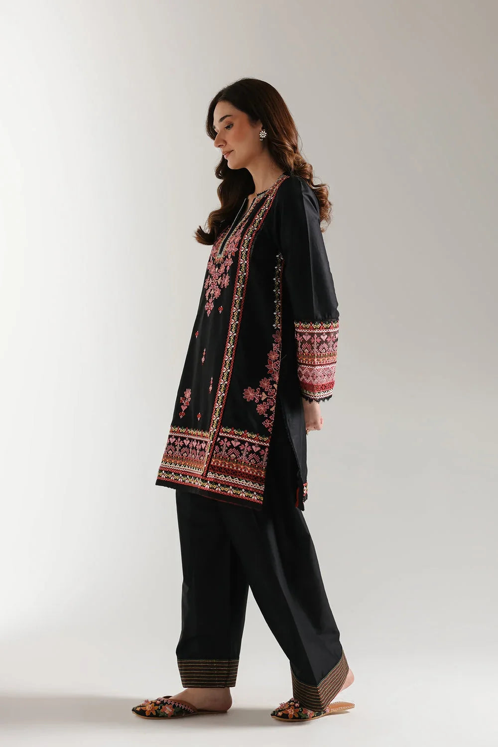 EMBROIDERED SUIT E3036/103/902 (RTS)
