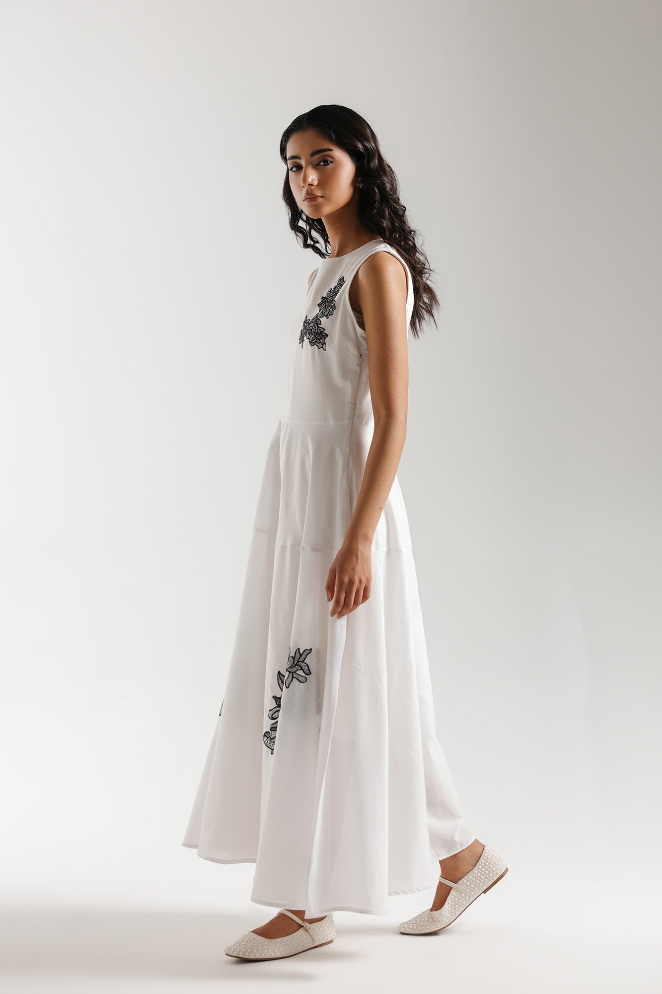 DRESS (E3070/108/001)