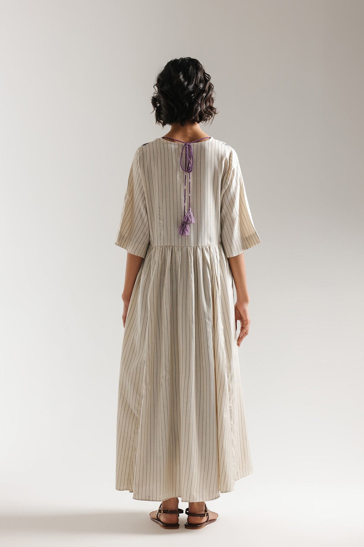 DRESS (E3084/108/002)