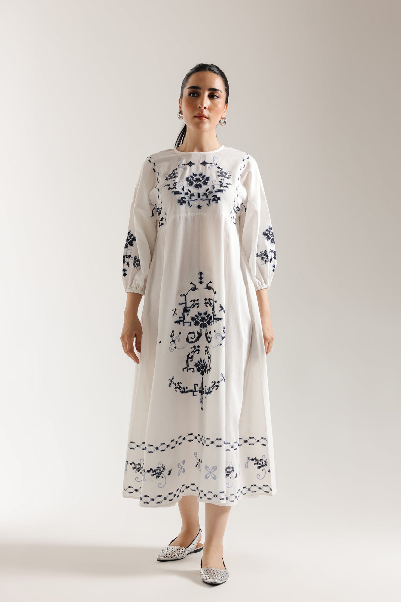 DRESS (E3192/108/001)
