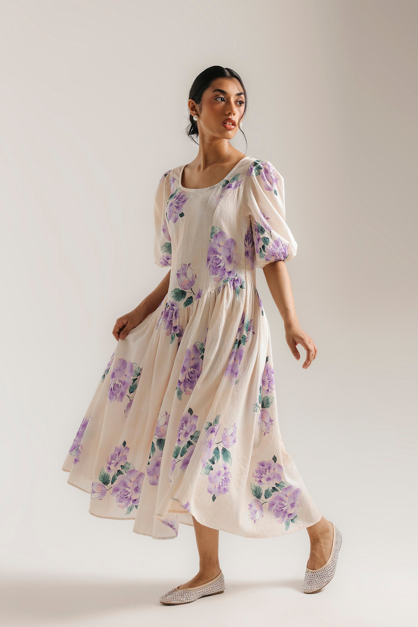 DRESS (E3305/108/004)