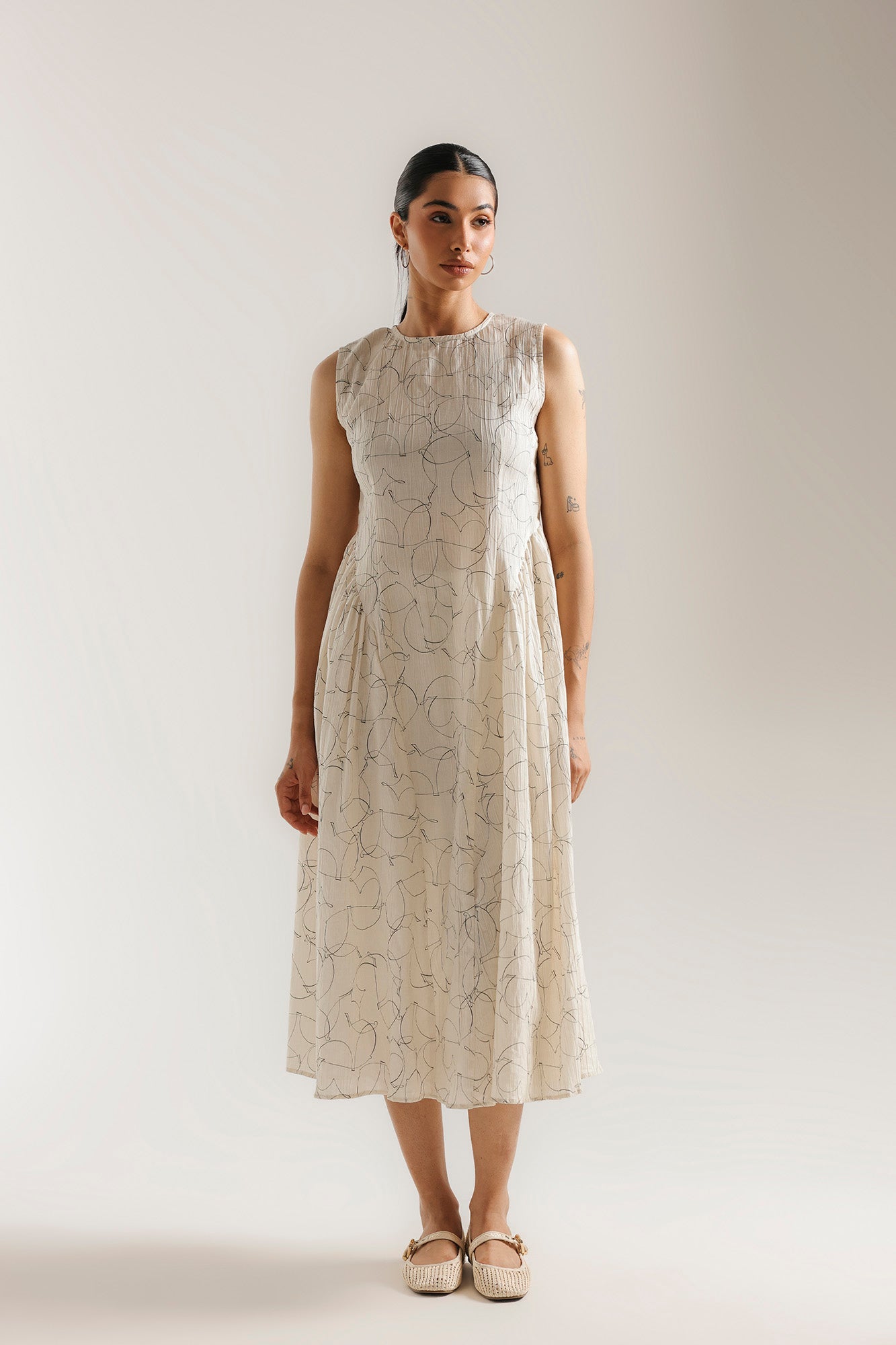 DRESS (E3306/108/002)