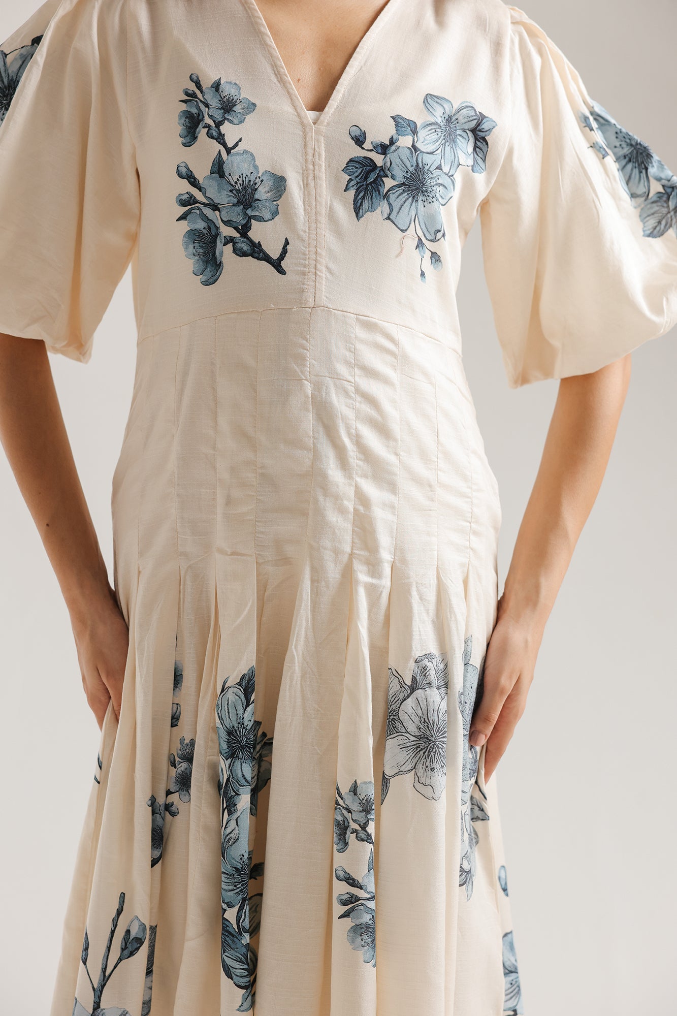 DRESS (E3310/108/005)