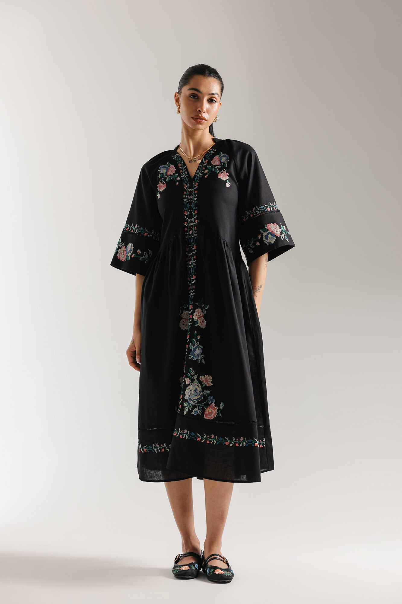 DRESS (E3313/108/901)