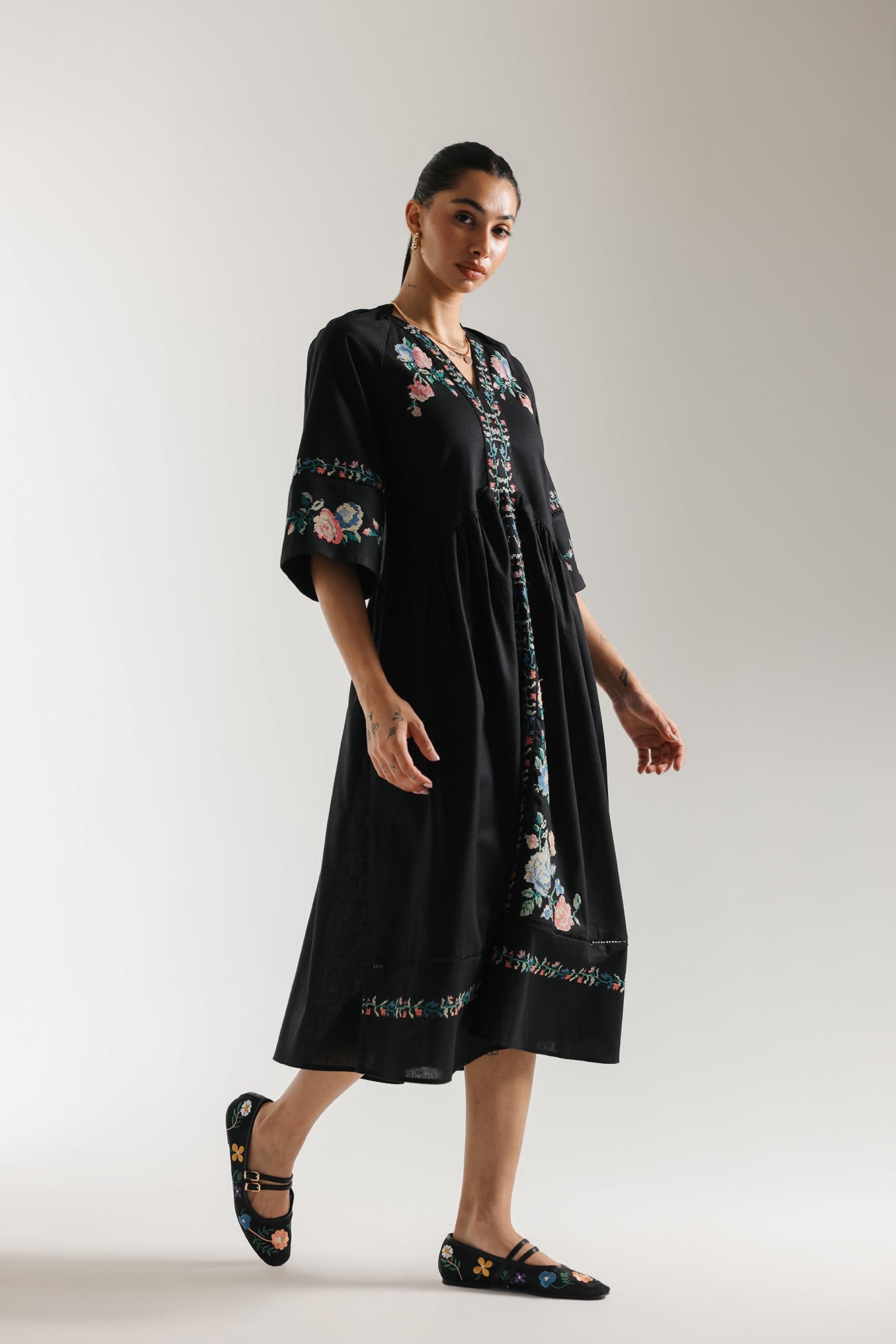 DRESS (E3313/108/901)