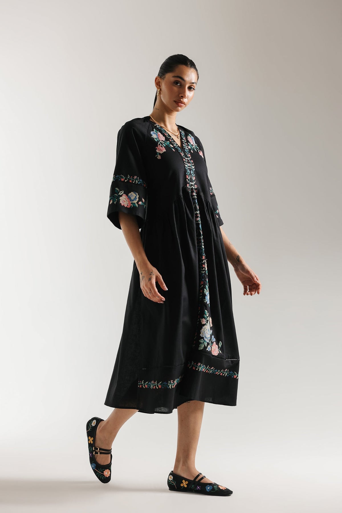 DRESS (E3313/108/901)